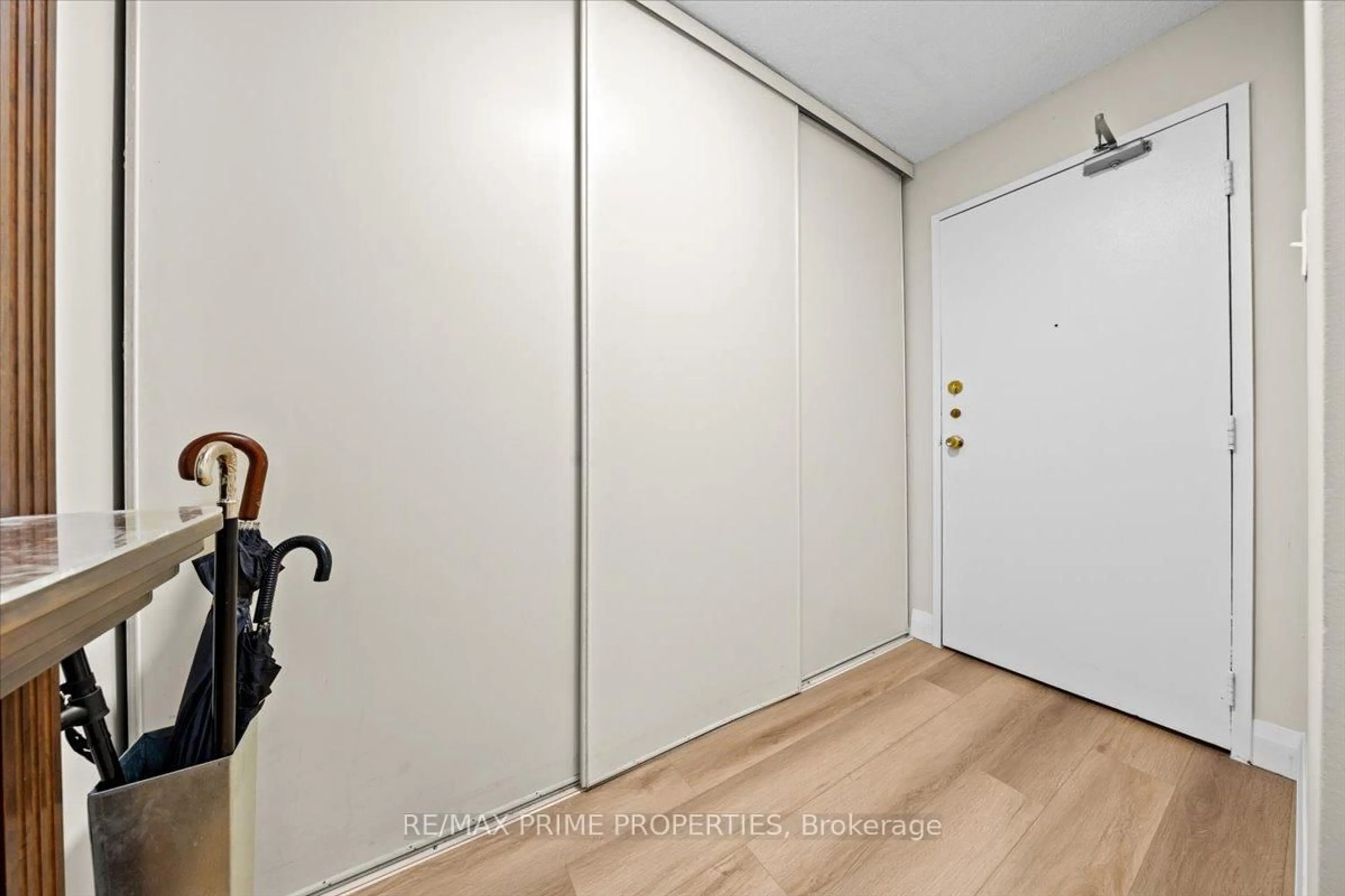 Storage room or clothes room or walk-in closet for 158A Mcarthur Ave #209, Ottawa Ontario K1L 7E7