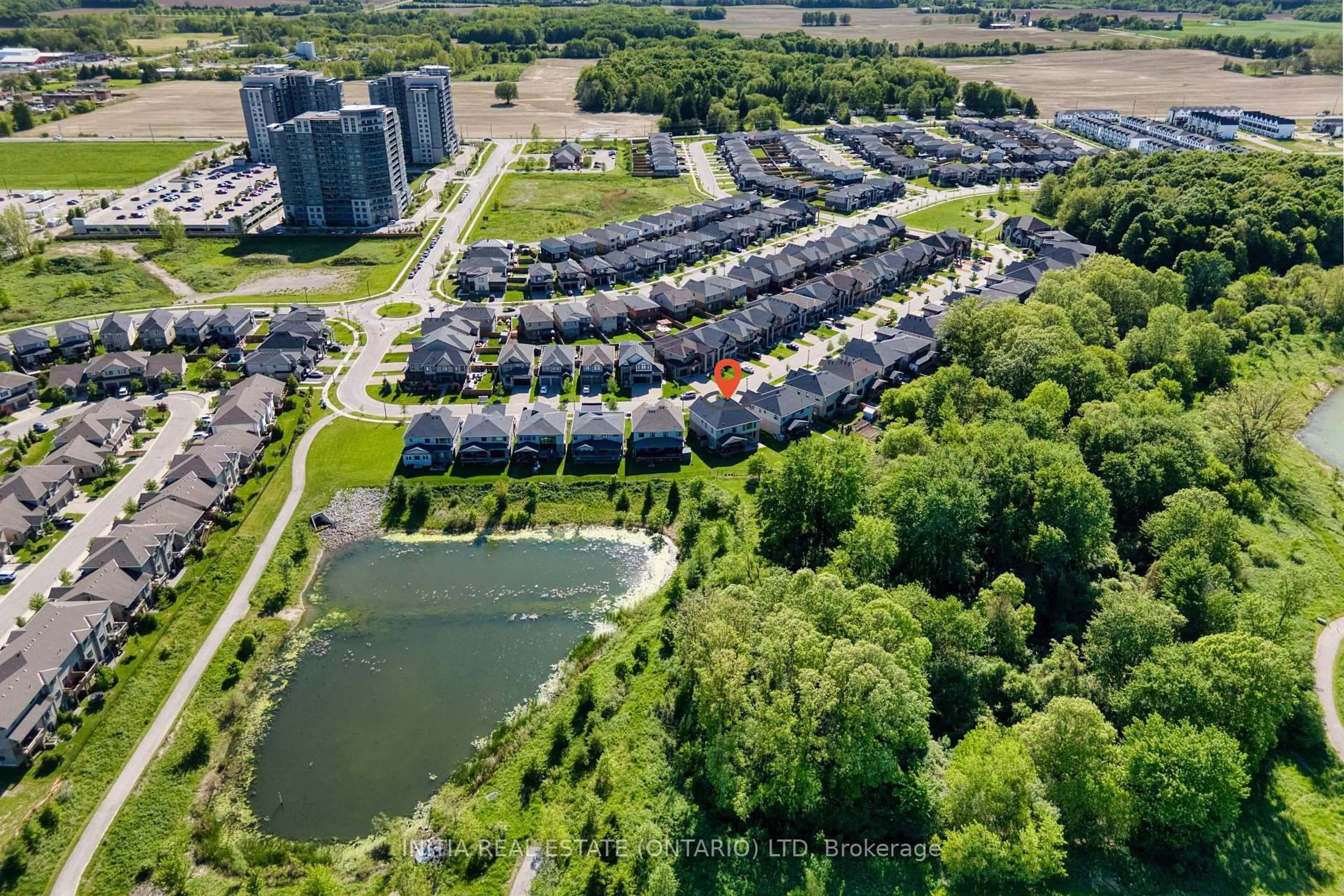A pic from outside/outdoor area/front of a property/back of a property/a pic from drone, unknown for 1375 Dyer Cres, London North Ontario N5G 0S6