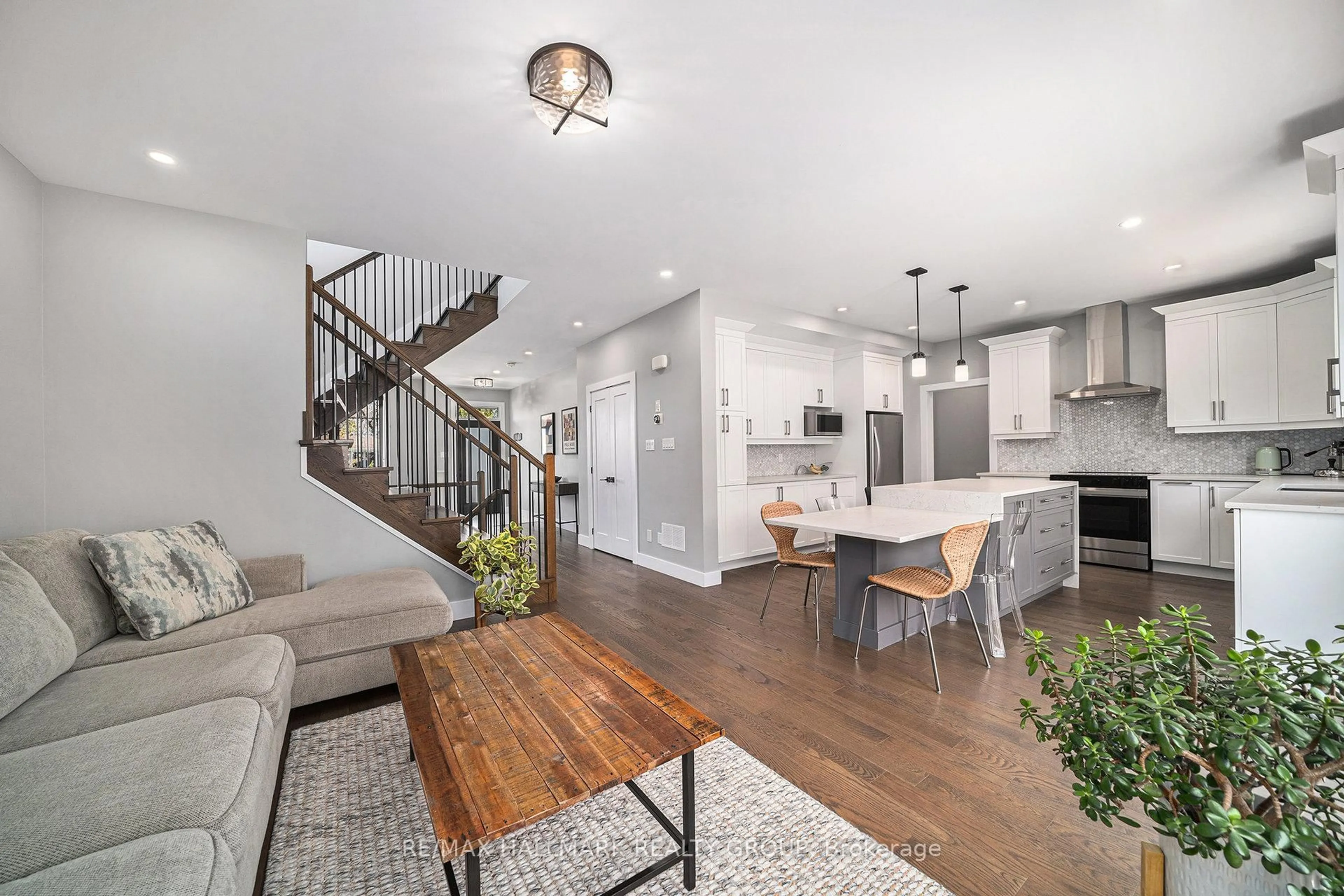Open concept kitchen, unknown for 17 Leeming Dr, Nepean Ontario K2H 5P6