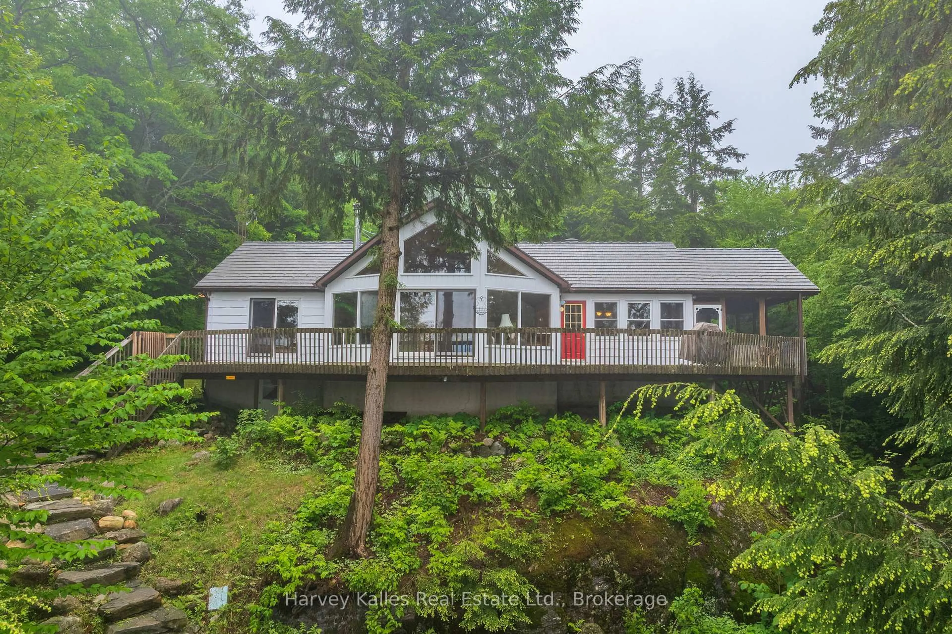 A pic from outside/outdoor area/front of a property/back of a property/a pic from drone, unknown for 7 Baby Lake Rd, Seguin Ontario P2A 2W8