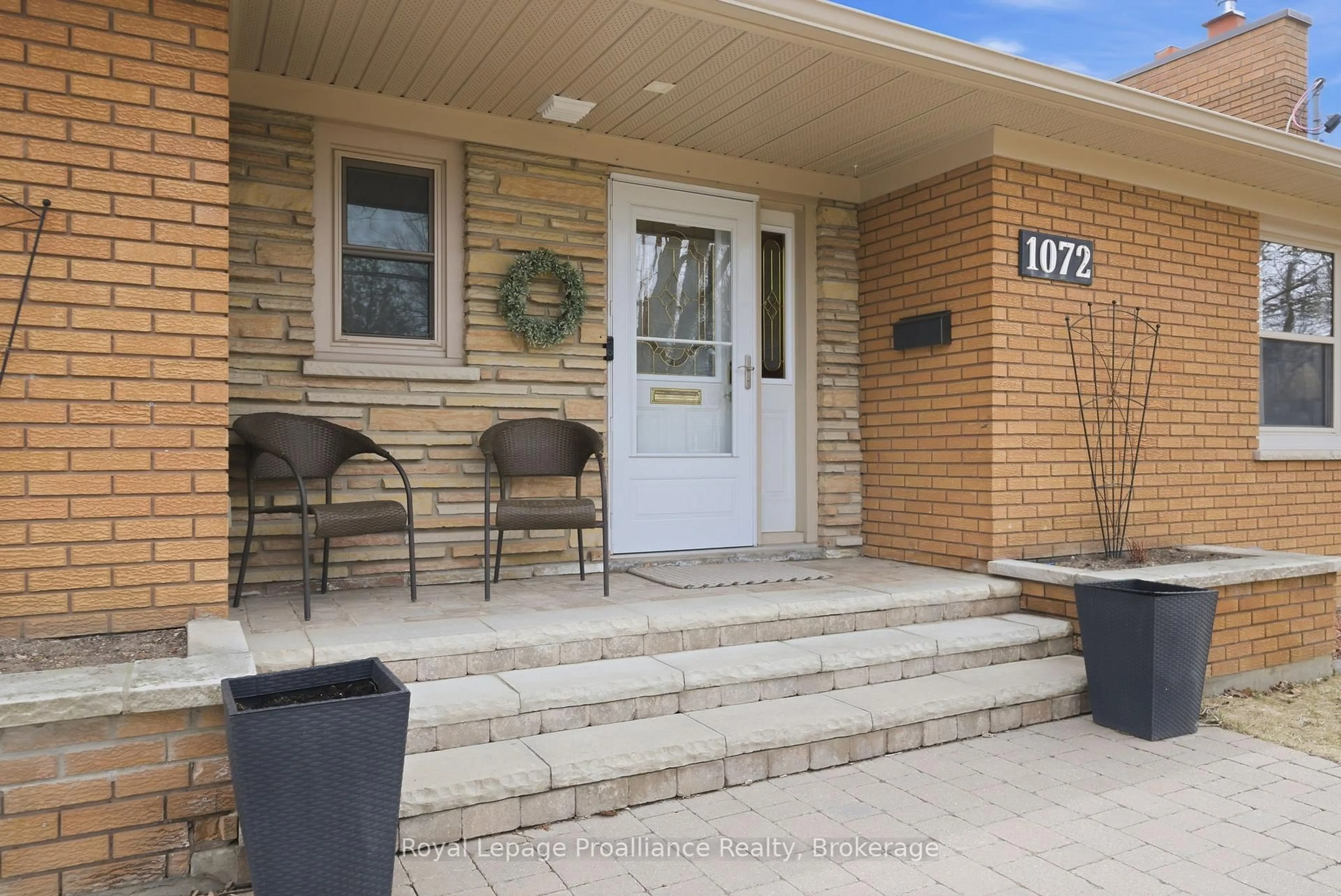 Unknown for 1072 Ontario St, Cobourg Ontario K9A 3C7