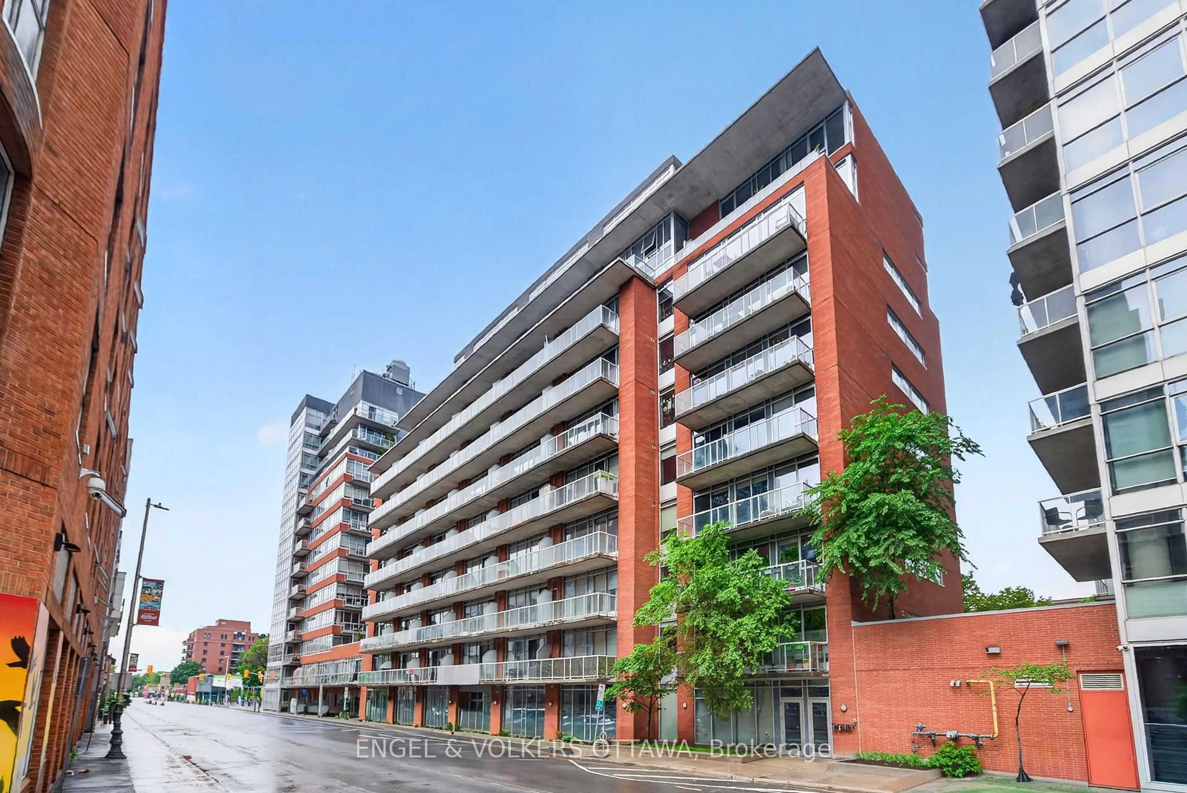 Balcony in the apartment, building for 383 Cumberland St #704, Ottawa Ontario K1N 1J7