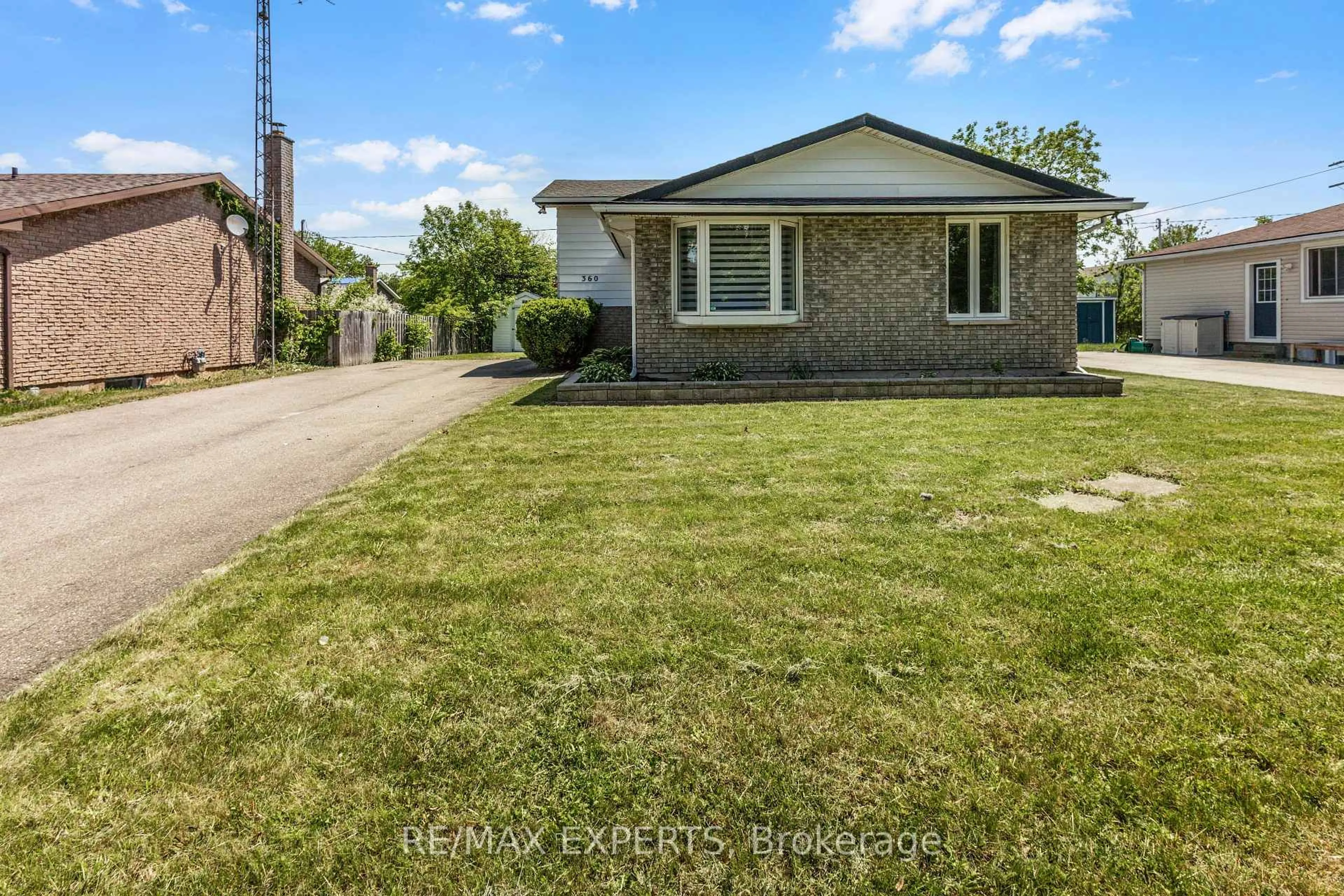 Unknown for 360 First Ave, Welland Ontario L3C 5Y9