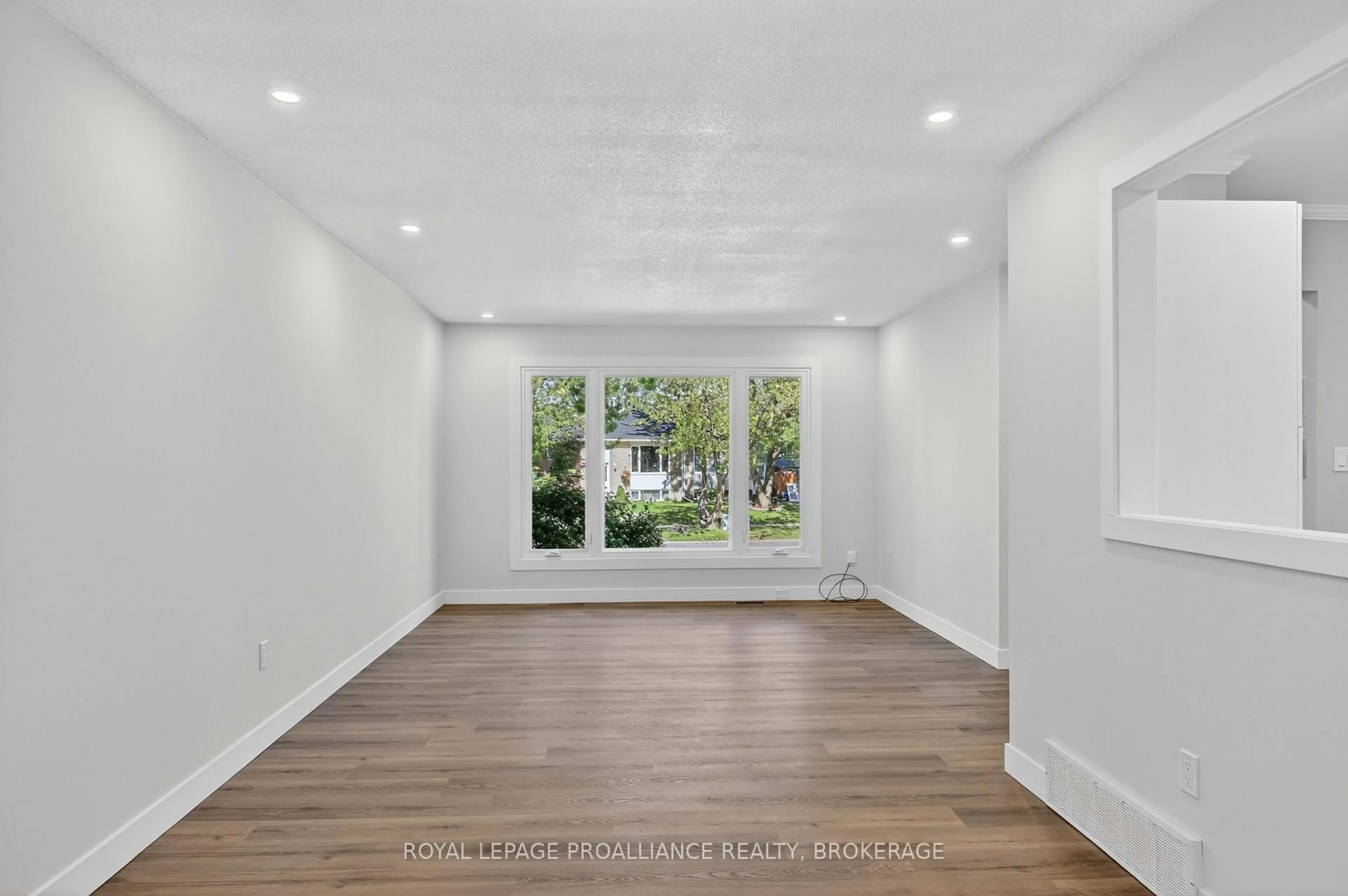 A pic of a room for 1088 Pinewood Pl, Kingston Ontario K7P 1L1