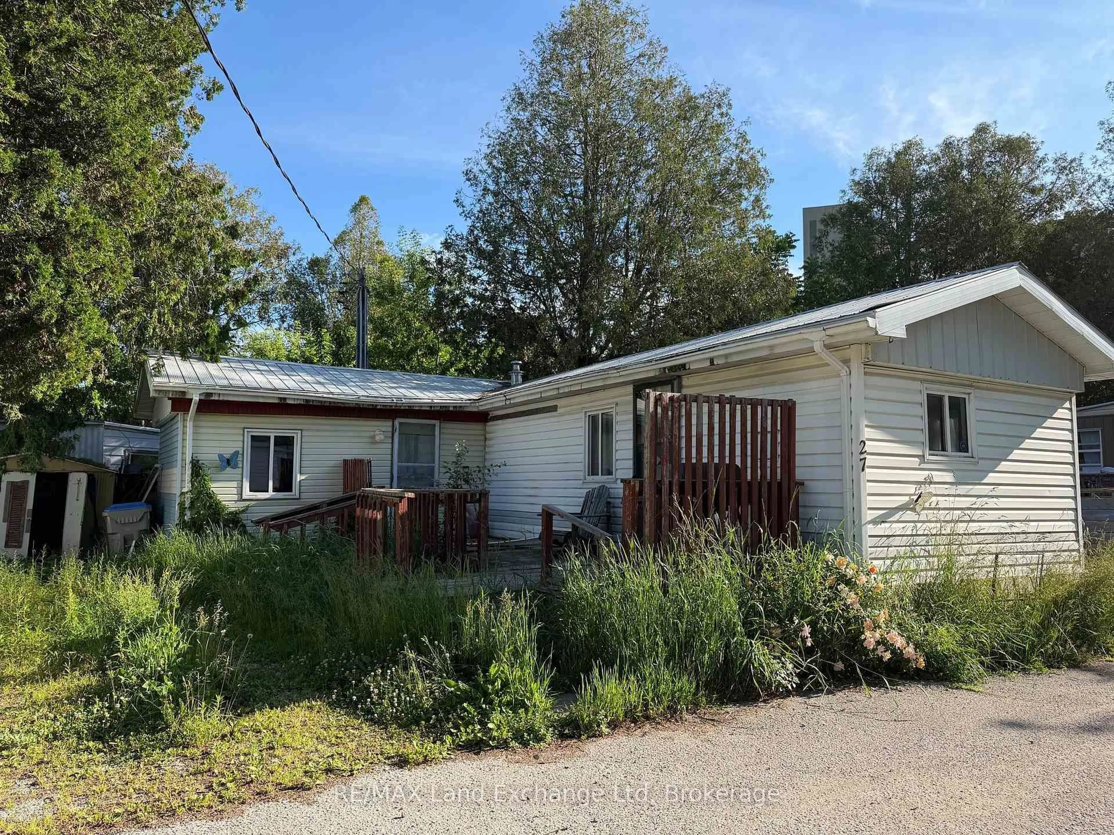 A pic from outside/outdoor area/front of a property/back of a property/a pic from drone, street for 343 Victoria St #27, Central Huron Ontario N0M 1L0
