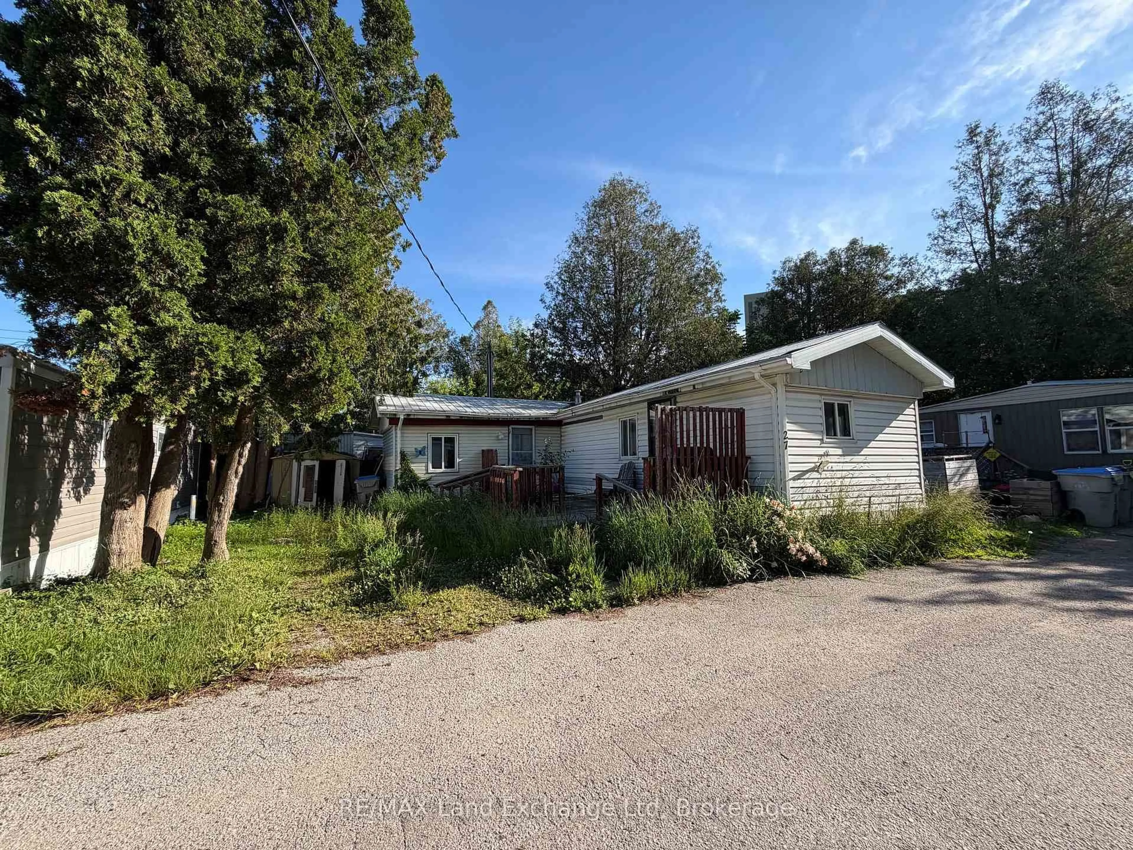 A pic from outside/outdoor area/front of a property/back of a property/a pic from drone, street for 343 Victoria St #27, Central Huron Ontario N0M 1L0