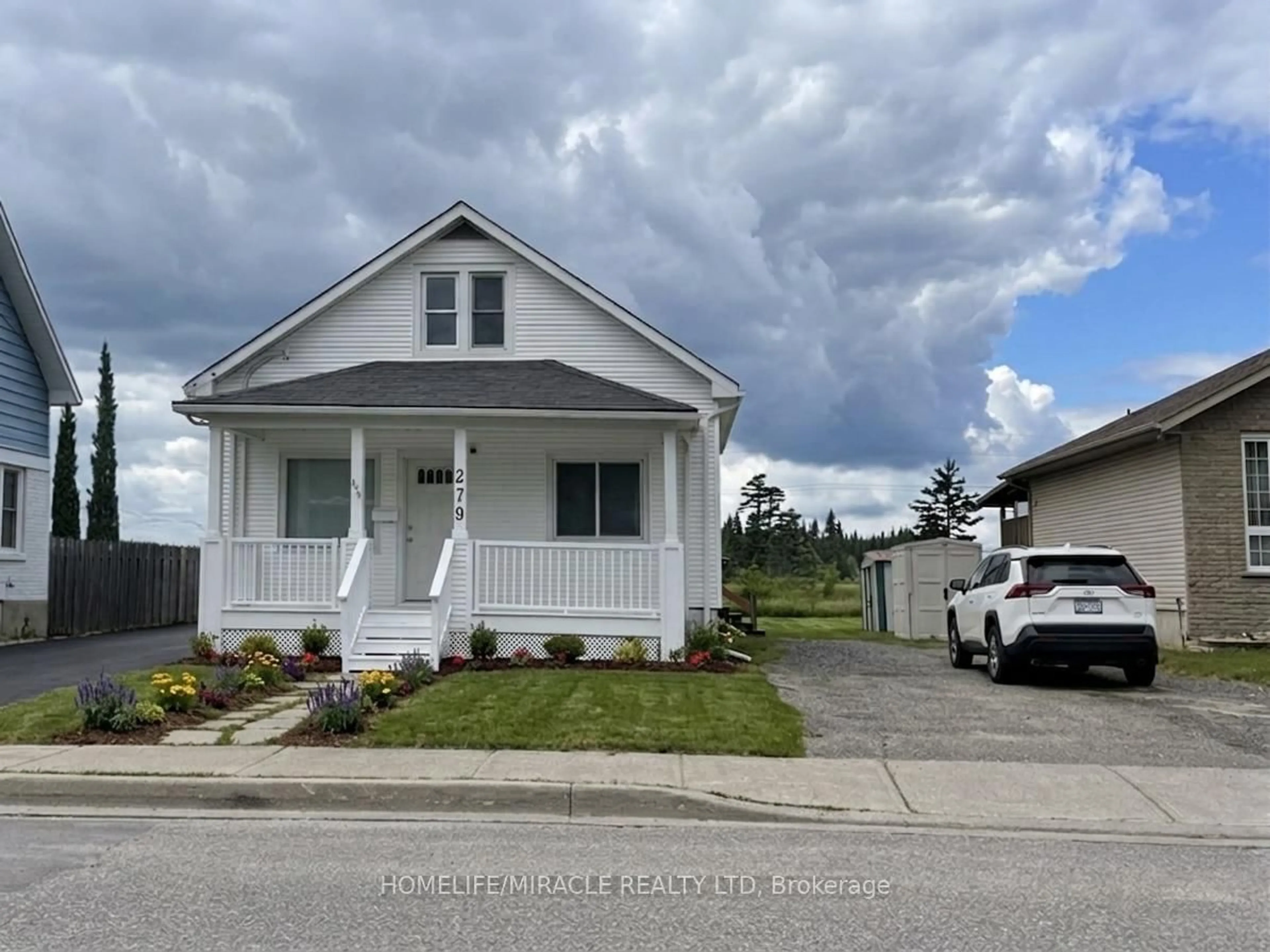 Home with vinyl exterior material, street for 279 Mountain St, Greater Sudbury Ontario P3B 2T8