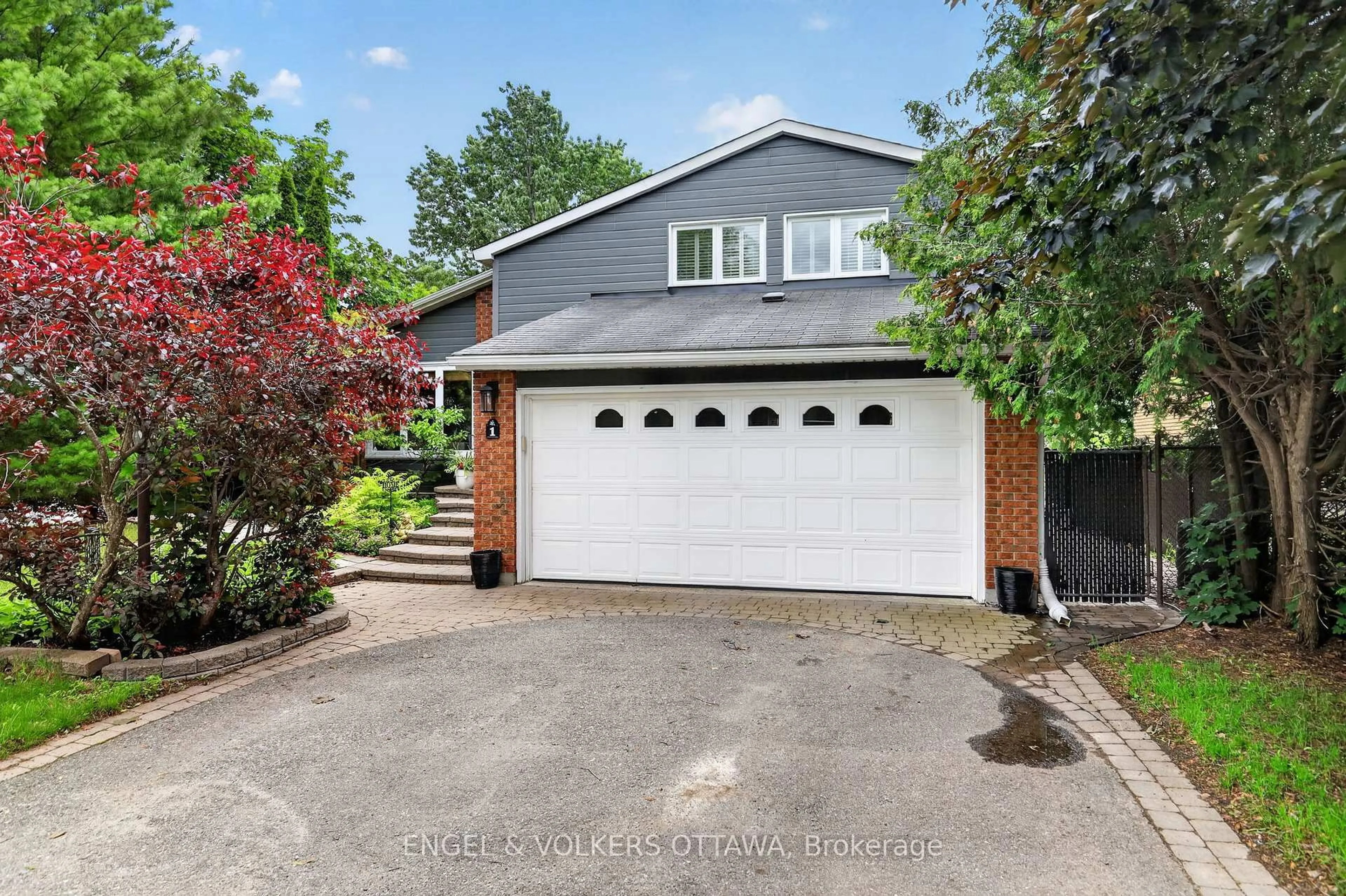 Unknown for 1 Blueridge Crt, Ottawa Ontario K2J 2J3