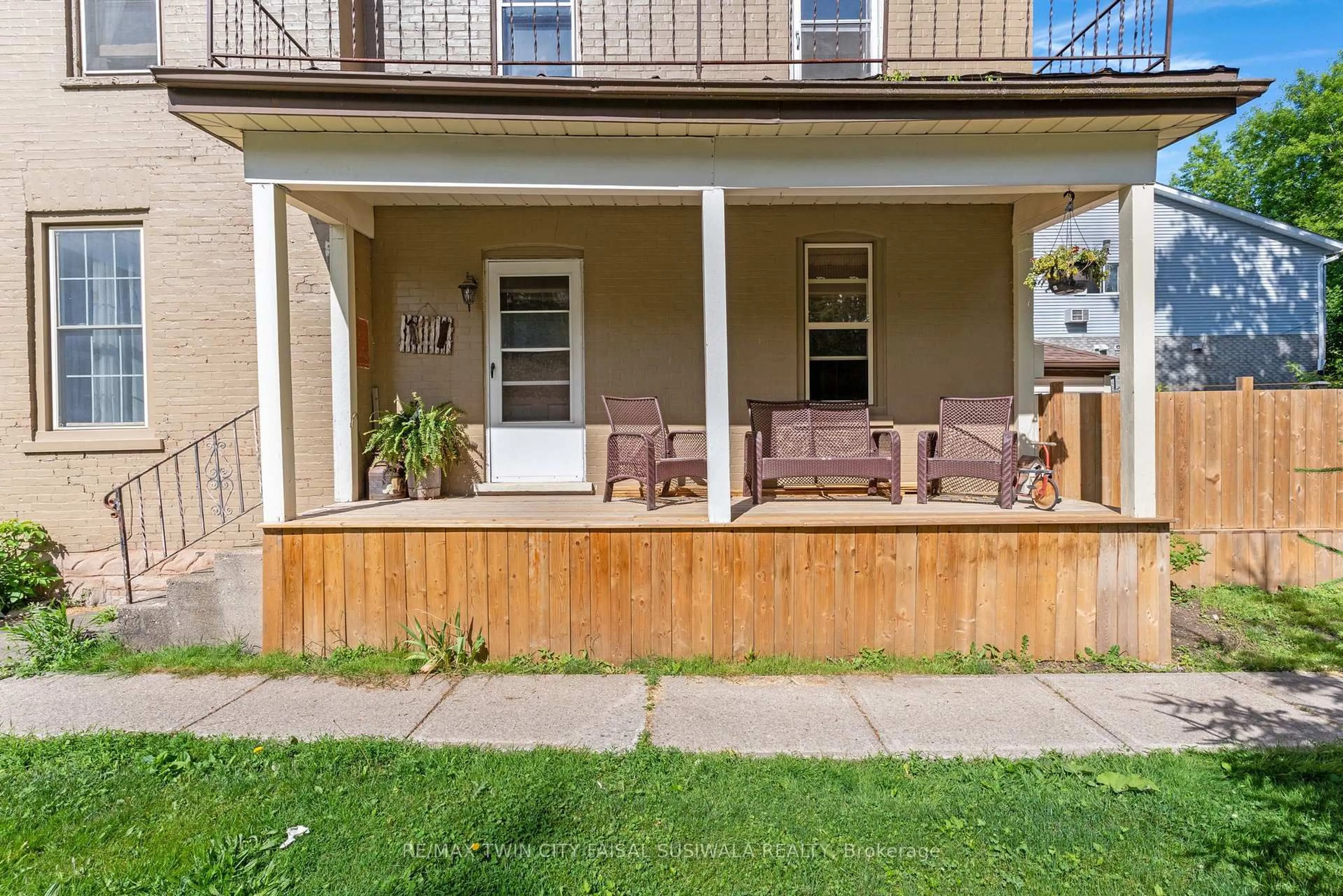 Patio, street for 39 Albert St, Blandford-Blenheim Ontario N0J 1S0
