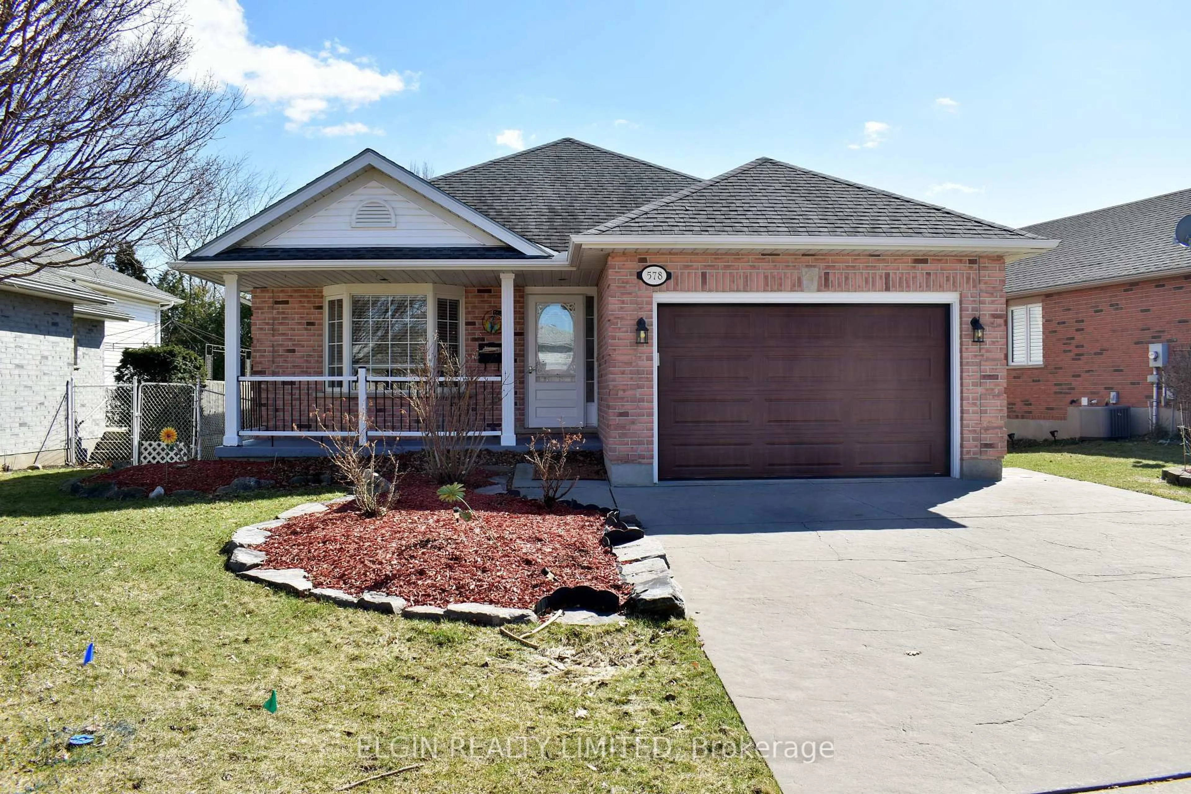 Home with brick exterior material, street for 578 Wellington St, St. Thomas Ontario N5R 6E1