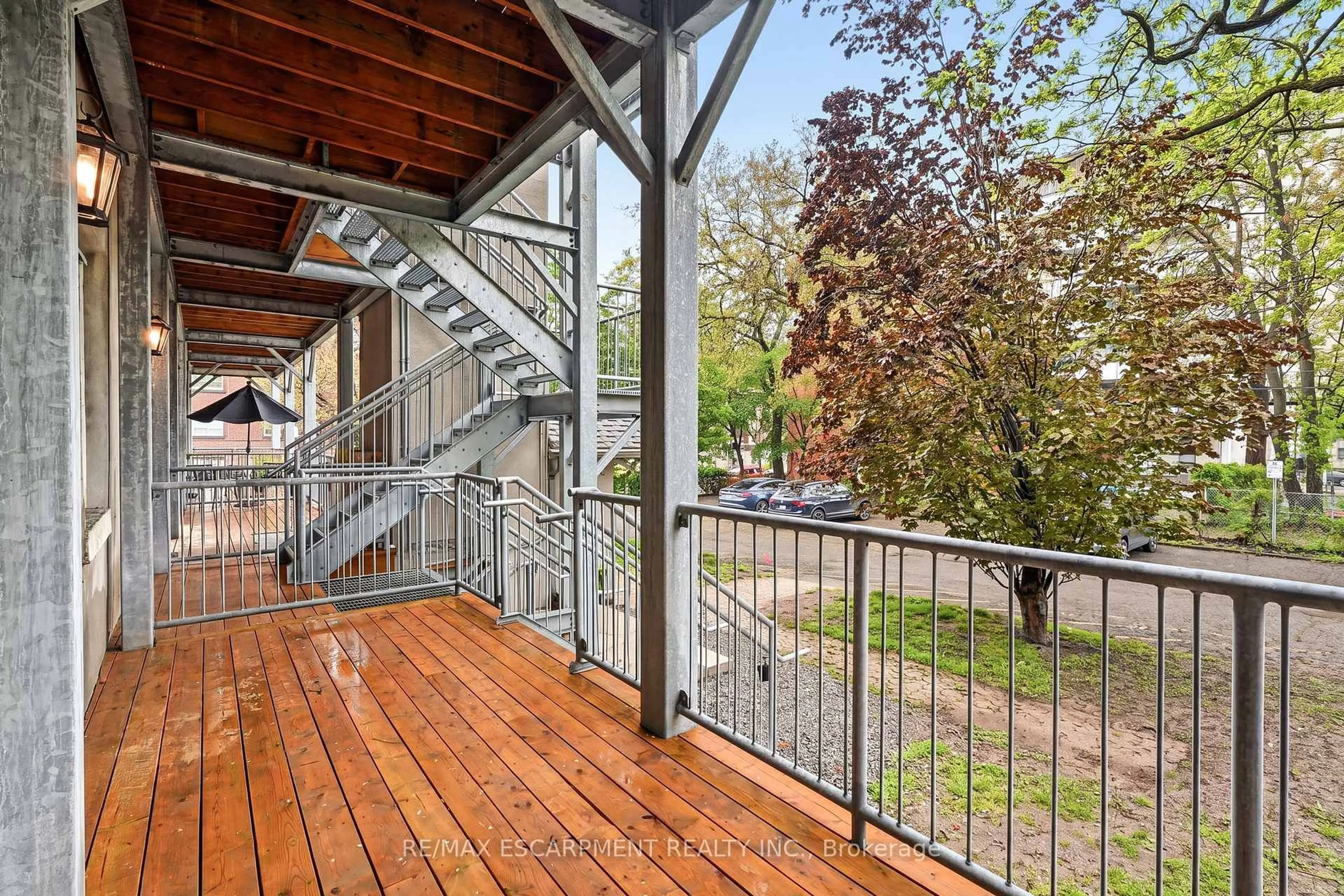 Patio, unknown for 41 Duke St #1, Hamilton Ontario L8P 1X2