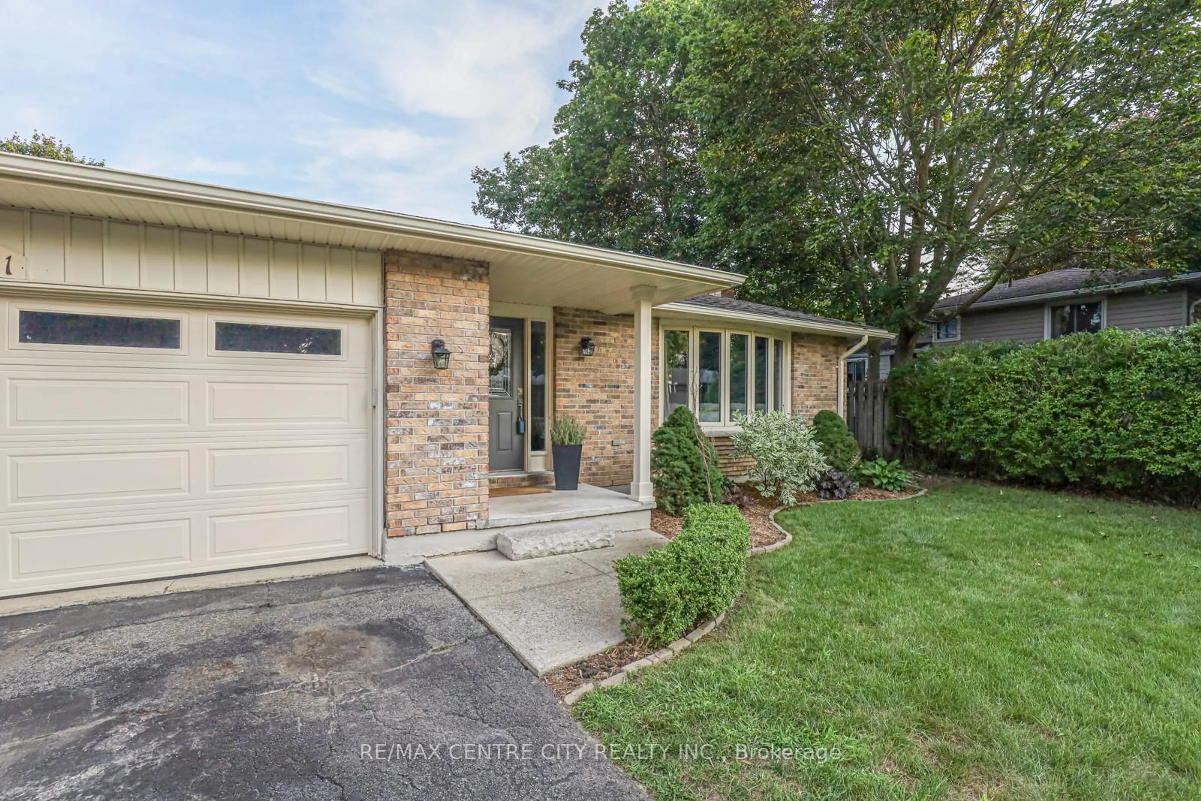 Home with brick exterior material, street for 301 Blackacres Blvd, London North Ontario N6G 2T9