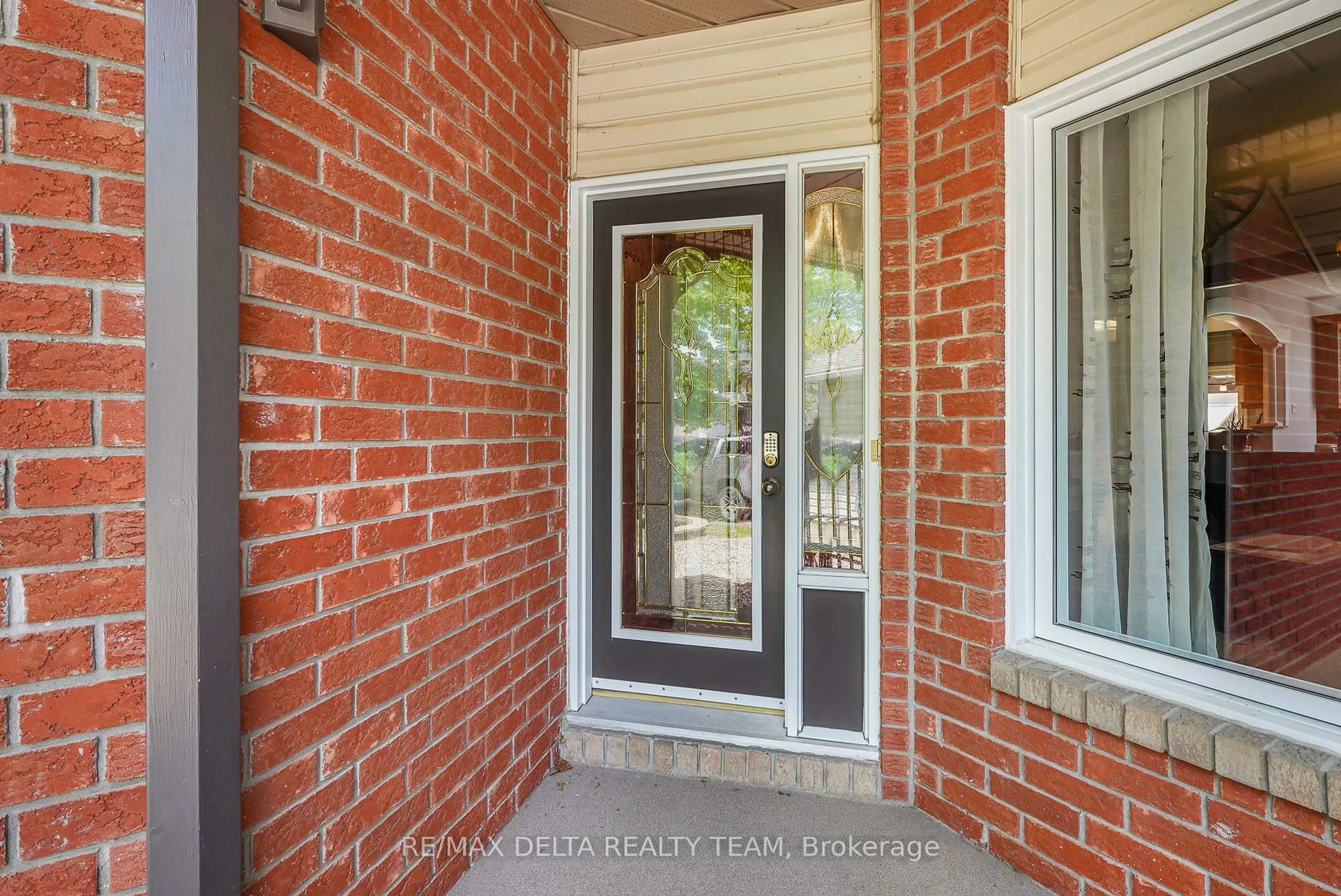 Unknown for 2040 Sunland Dr, Orleans Ontario K4A 3K8
