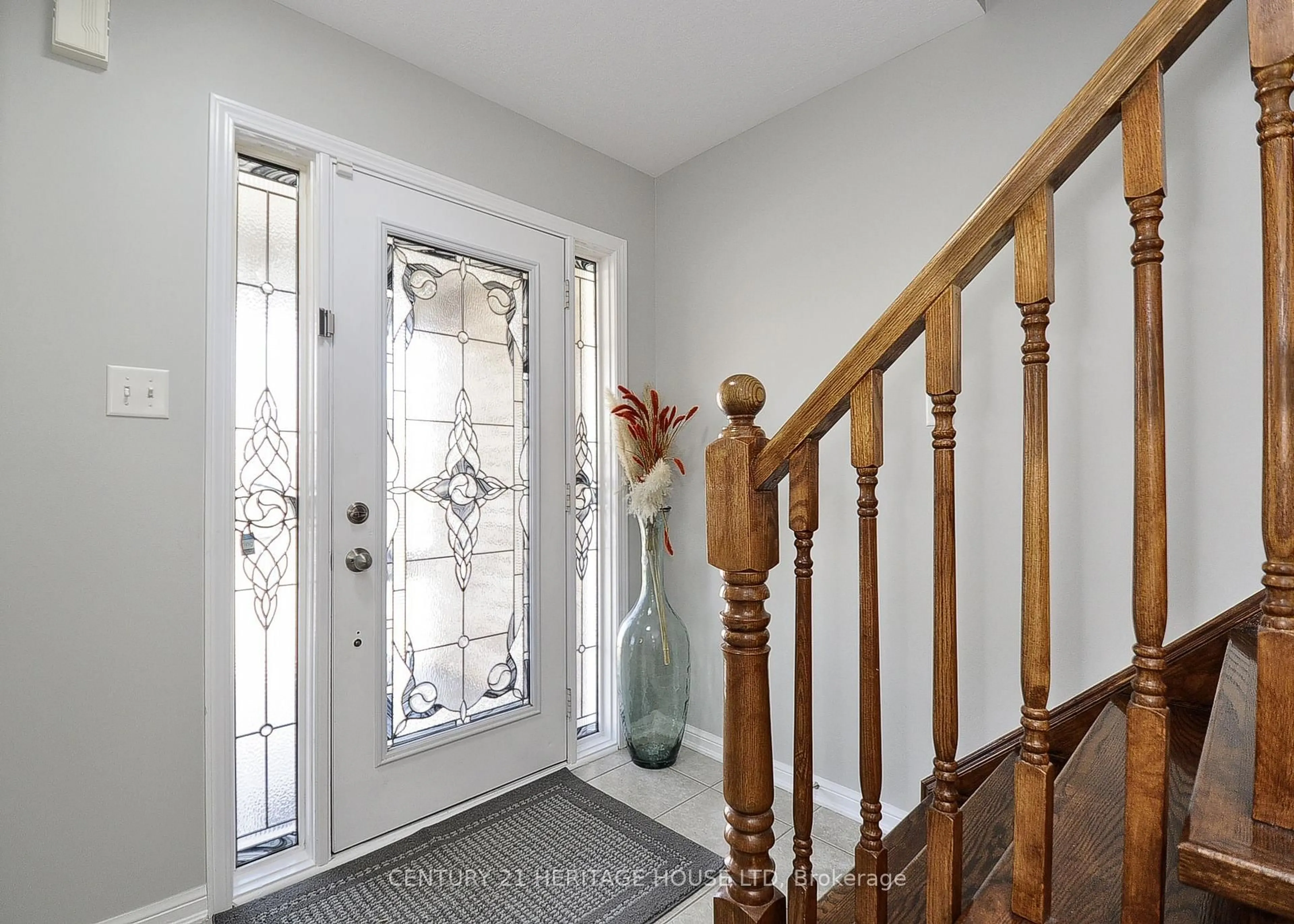 Indoor entryway for 15 Horton Walk, Cambridge Ontario N3C 0C1