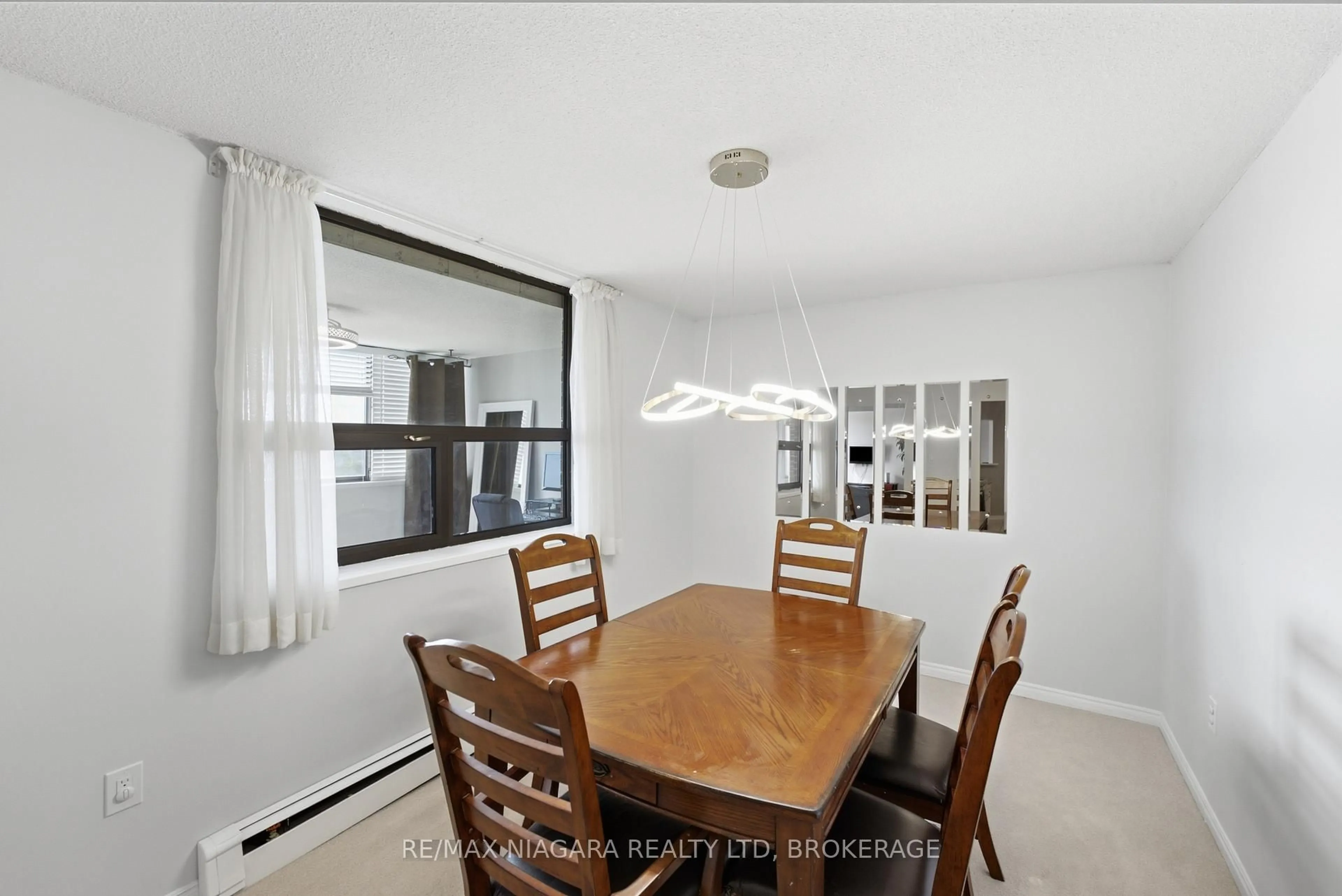 Dining room, unknown for 141 Church St #1003, St. Catharines Ontario L2R 7L7