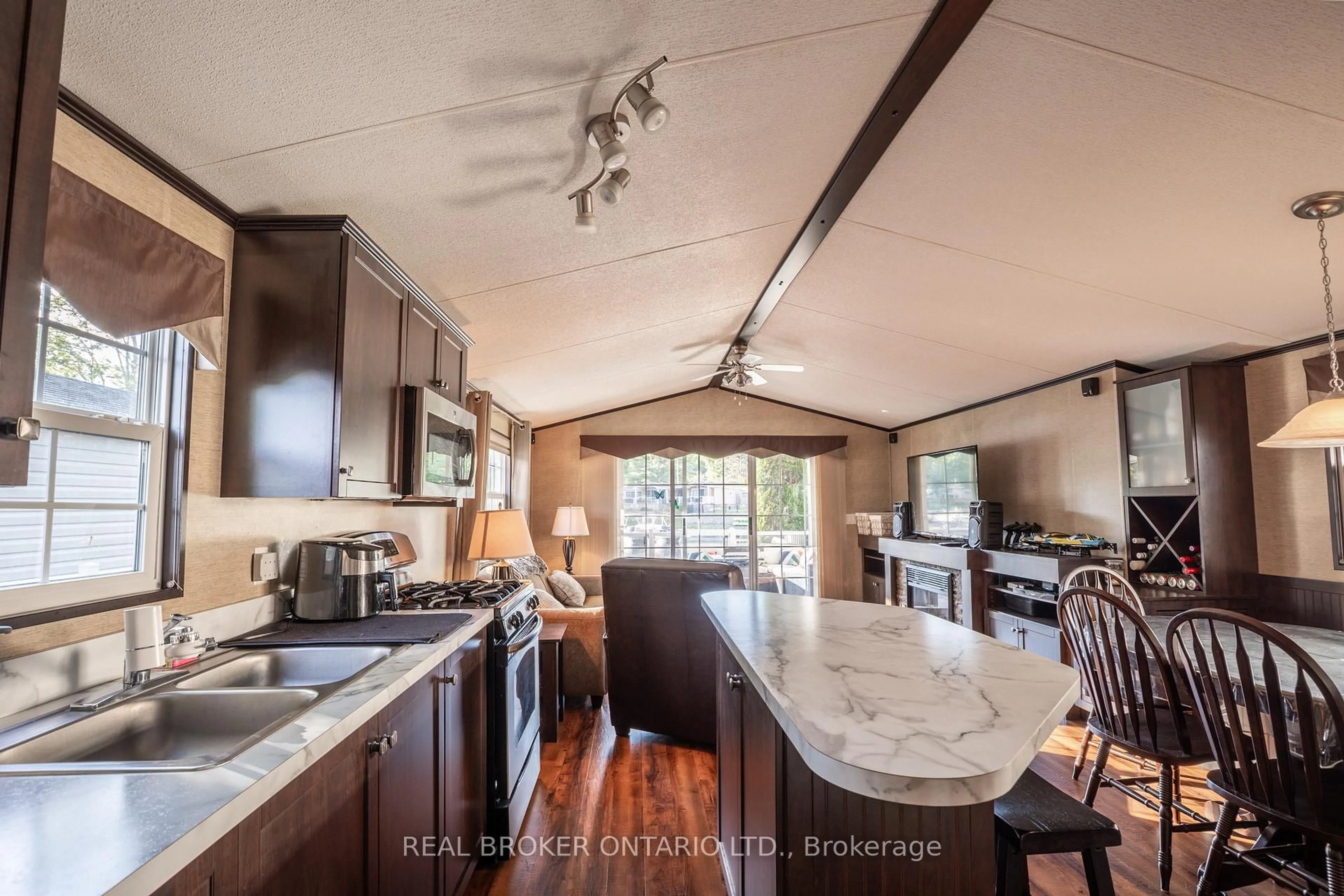 Open concept kitchen, unknown for 1082 Shamrock Marina Rd #16, Gravenhurst Ontario P0E 1N0