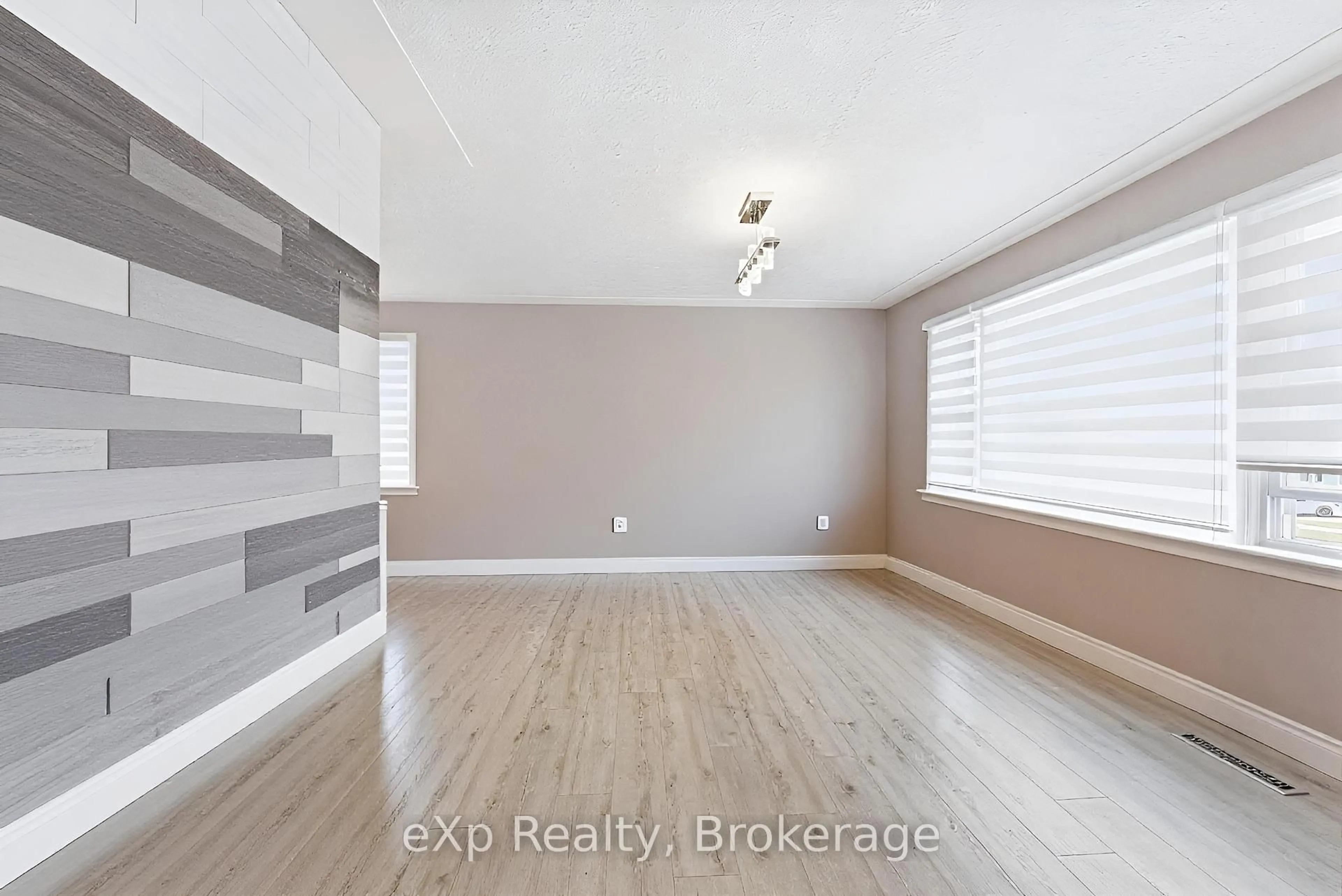 A pic of a room for 69 First Ave, Quinte West Ontario K8V 4C2