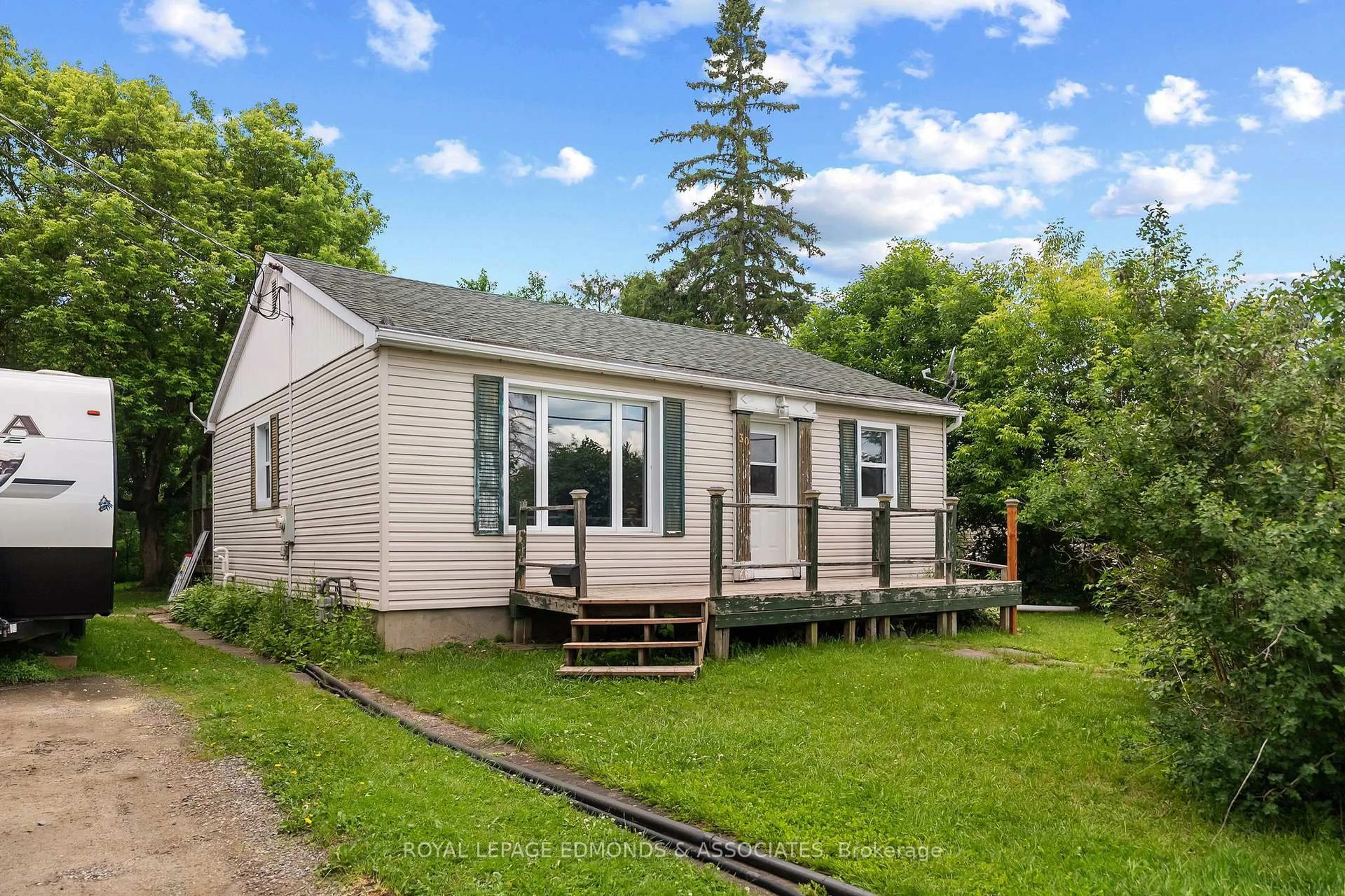 Unknown for 30 Poole St, Arnprior Ontario K7S 1J2