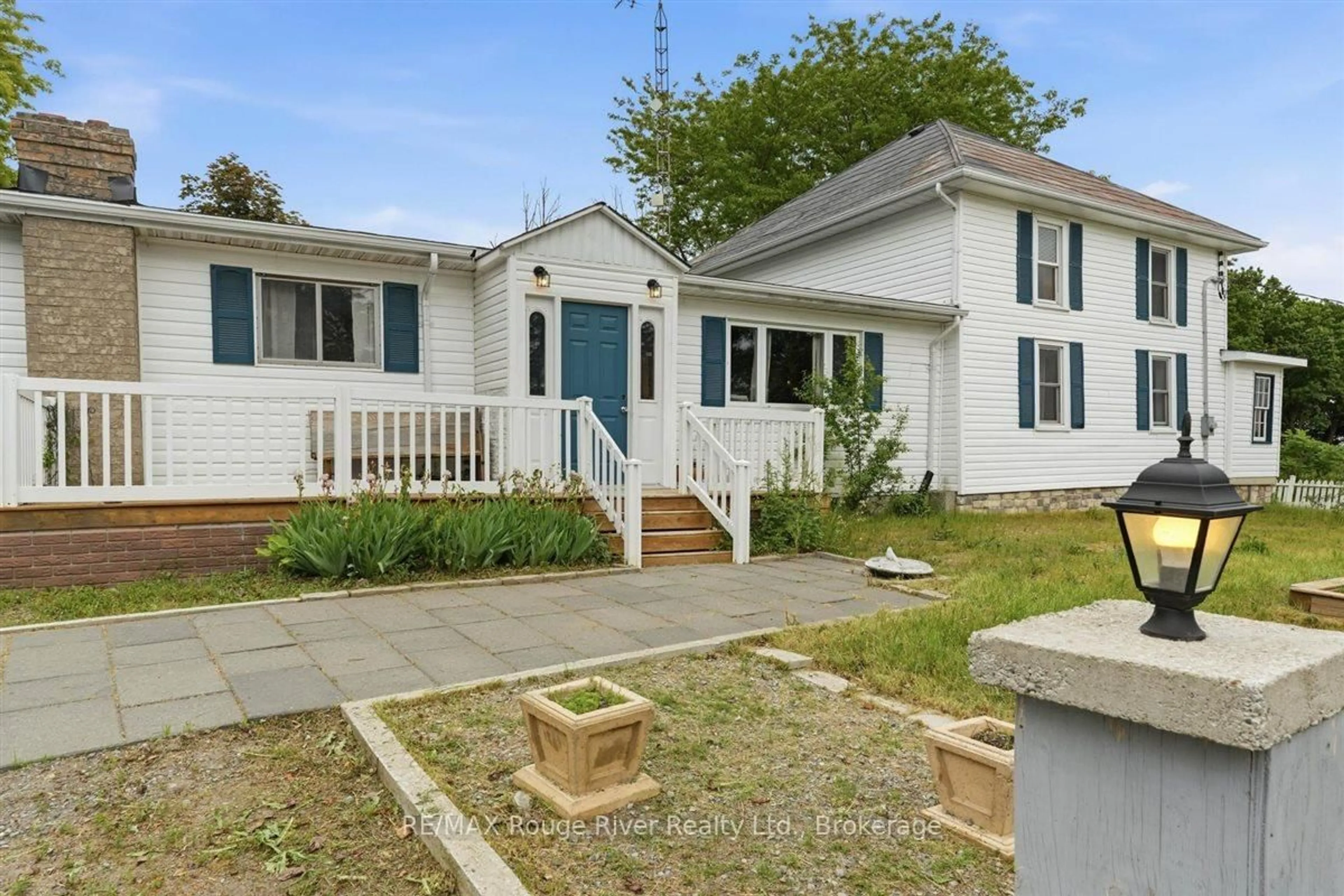 A pic from outside/outdoor area/front of a property/back of a property/a pic from drone, street for 1562 Morganston Rd, Cramahe Ontario K0K 1M0