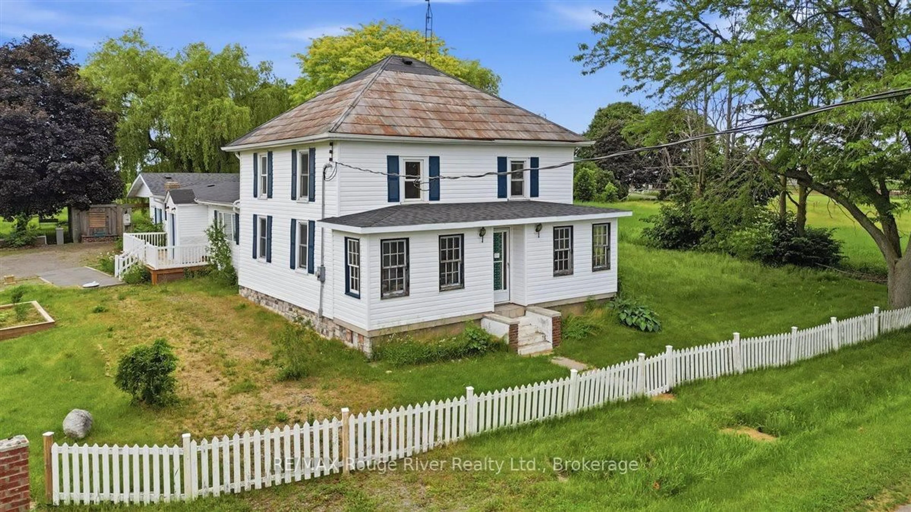 A pic from outside/outdoor area/front of a property/back of a property/a pic from drone, building for 1562 Morganston Rd, Cramahe Ontario K0K 1M0