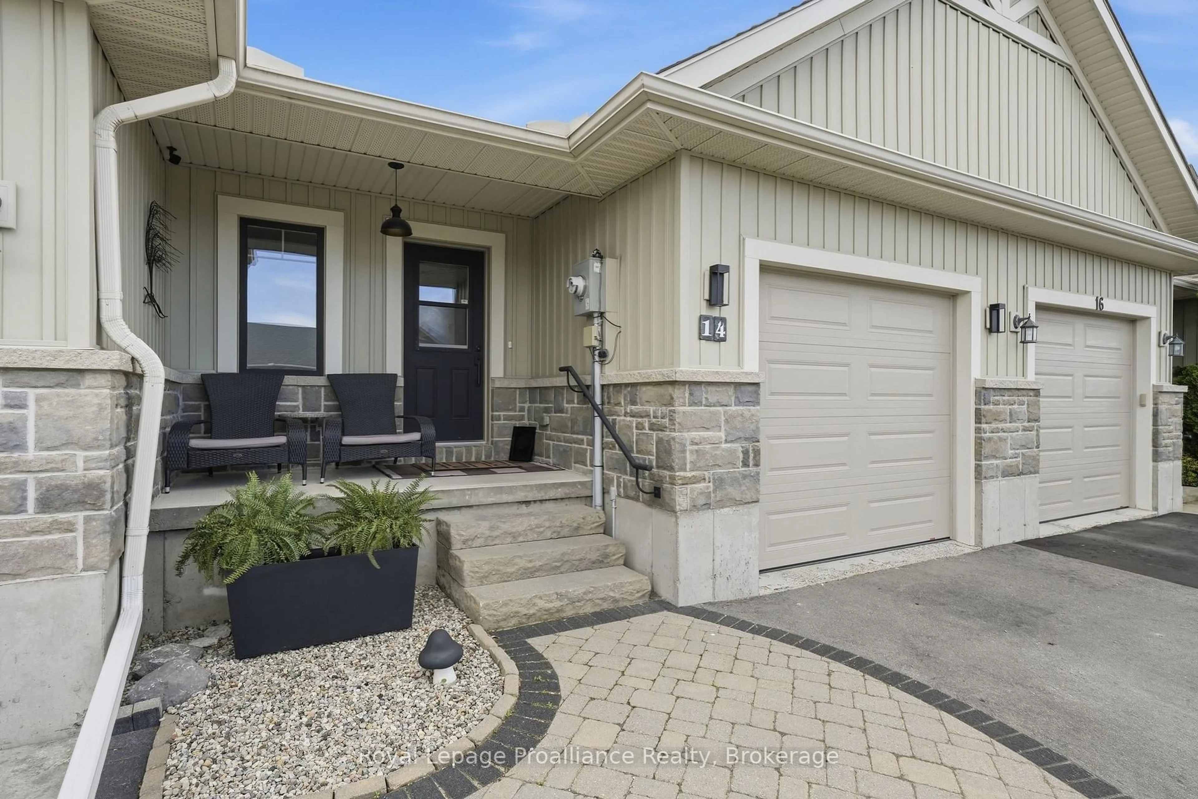 Unknown for 14 Chinook St, Belleville Ontario K8P 0C4