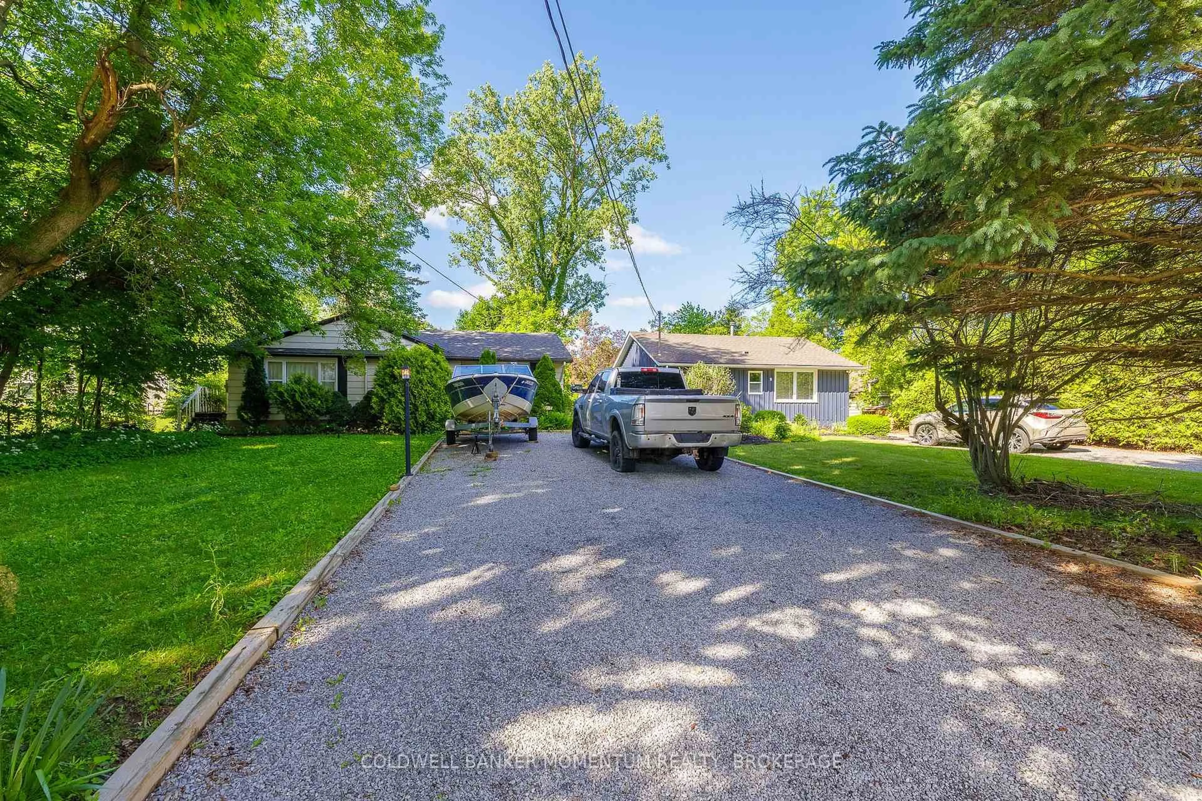 A pic from outside/outdoor area/front of a property/back of a property/a pic from drone, street for 364 William St, Niagara-on-the-Lake Ontario L0S 1J0