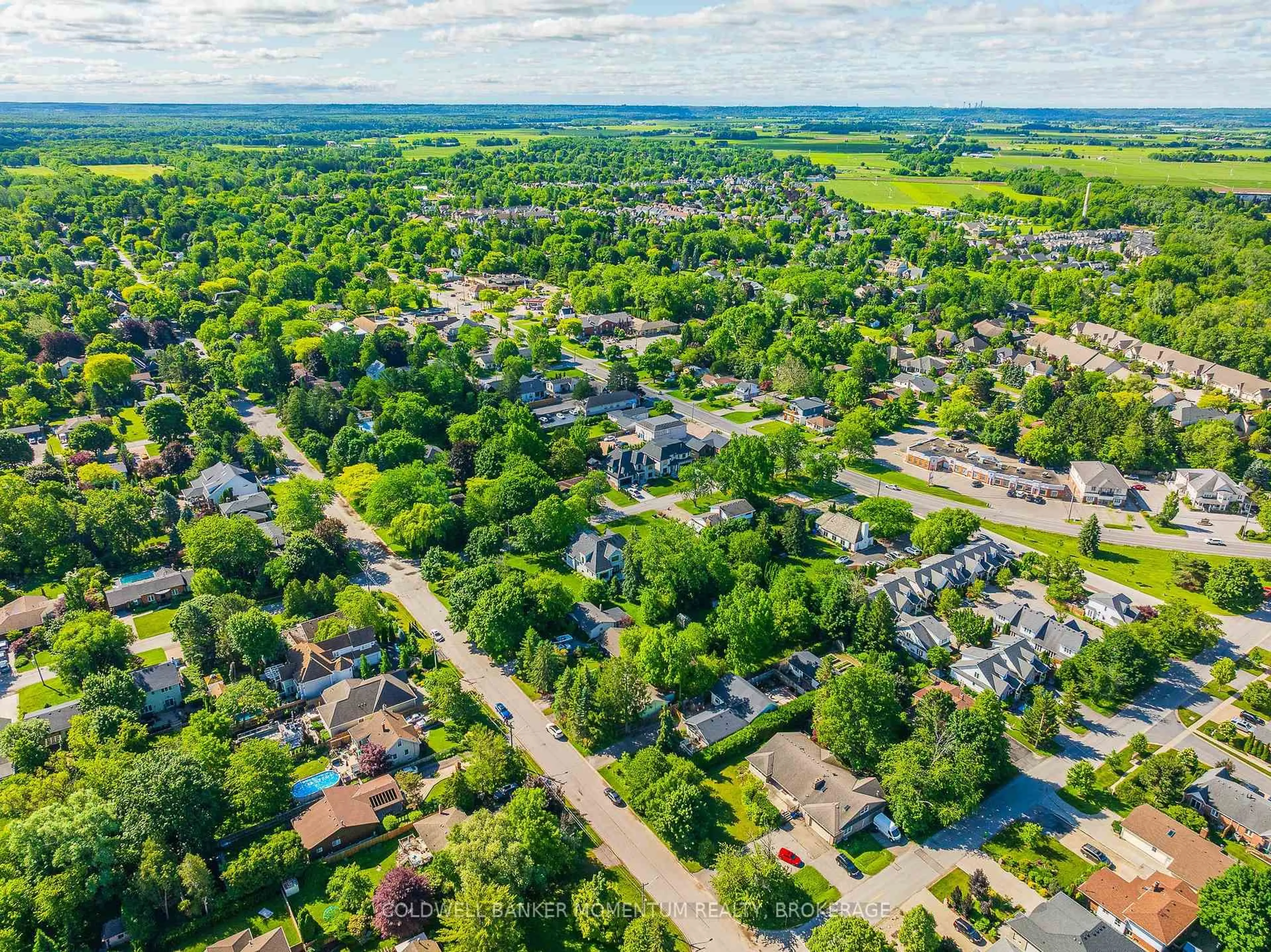 A pic from outside/outdoor area/front of a property/back of a property/a pic from drone, street for 376 WILLIAM St, Niagara-on-the-Lake Ontario L0S 1J0