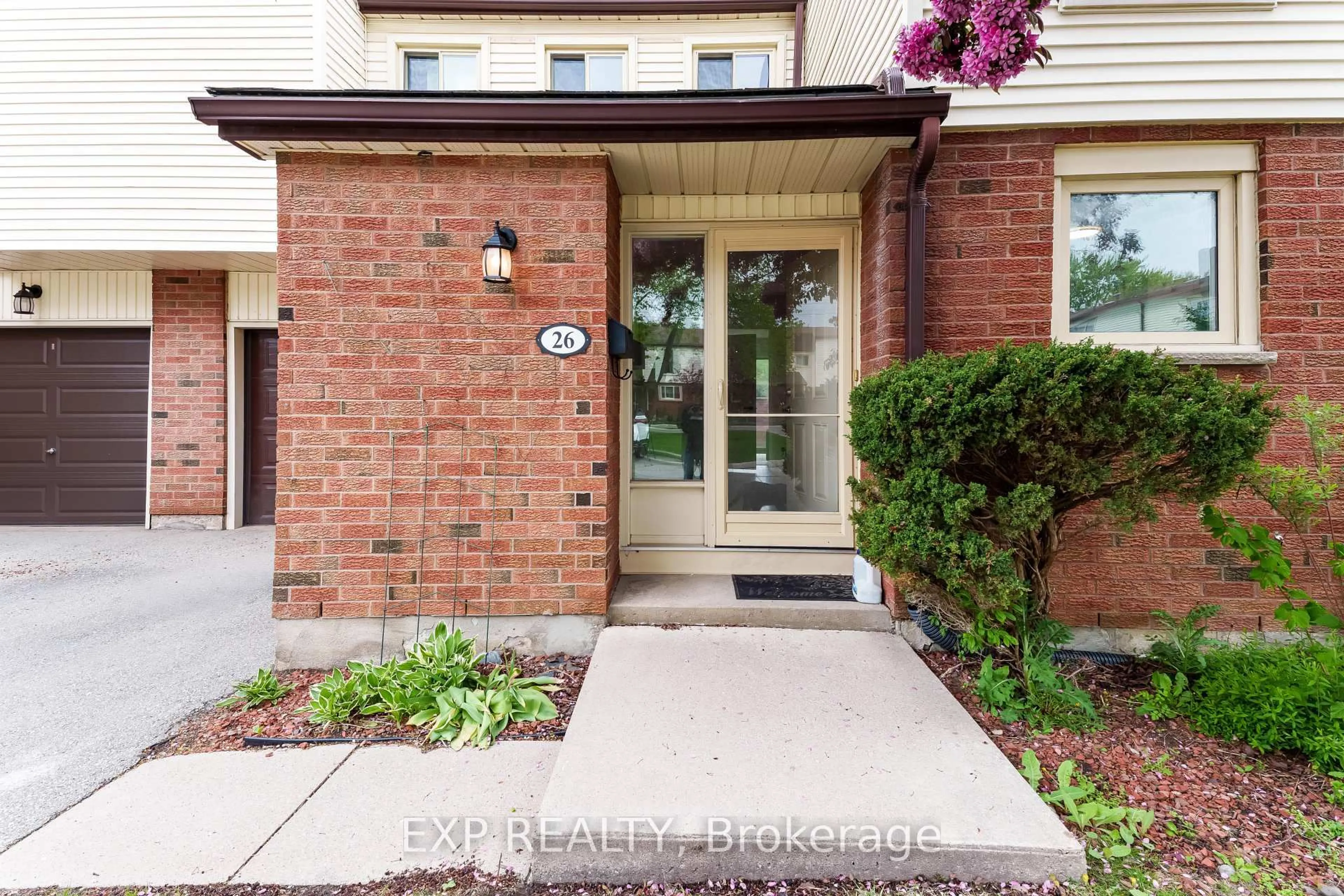 Indoor entryway for 770 Fanshawe park Rd #26, London North Ontario N5X 1L1