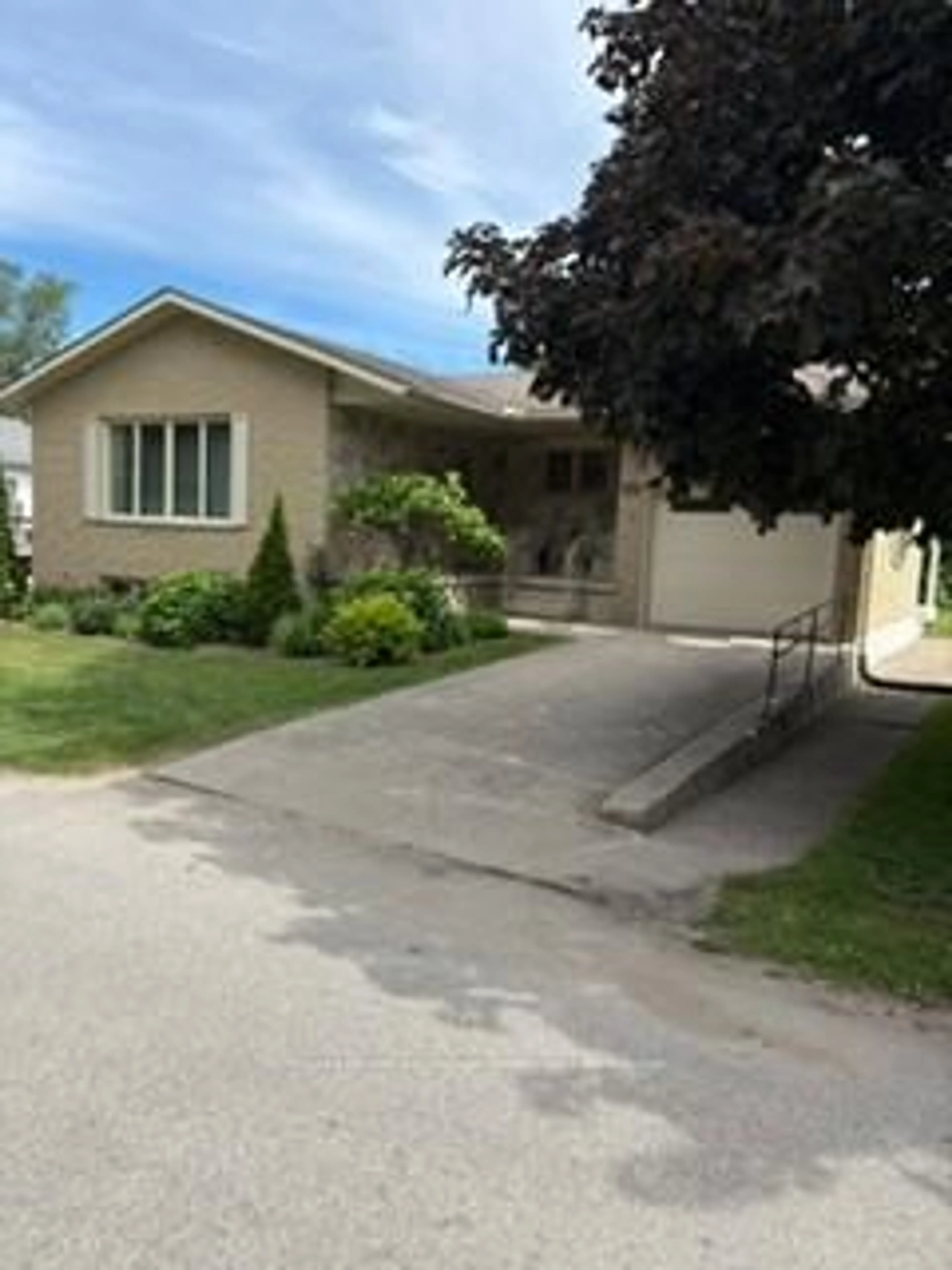 Unknown for 579 Peirson Ave, Saugeen Shores Ontario N0H 2C4
