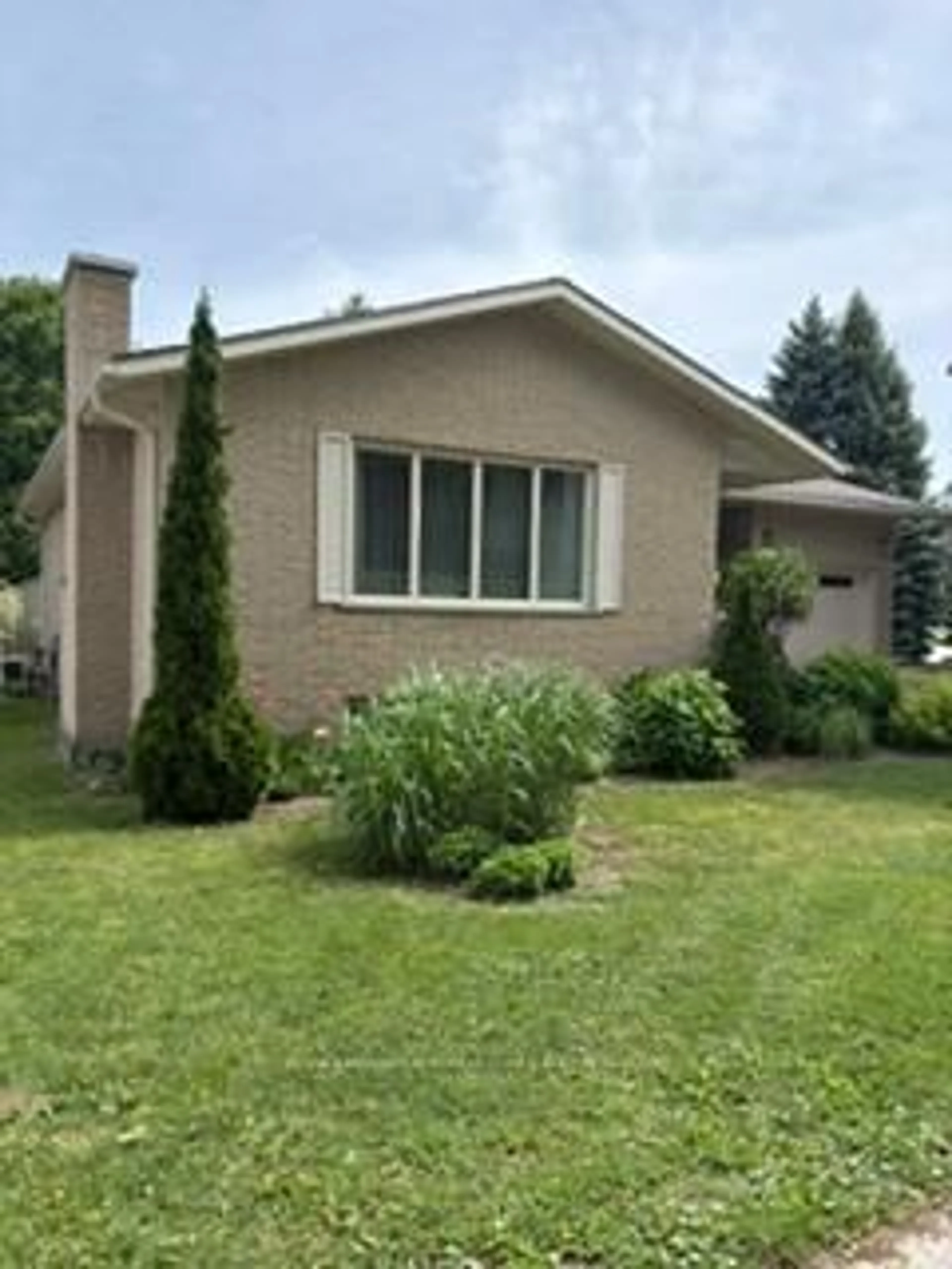 Unknown for 579 Peirson Ave, Saugeen Shores Ontario N0H 2C4