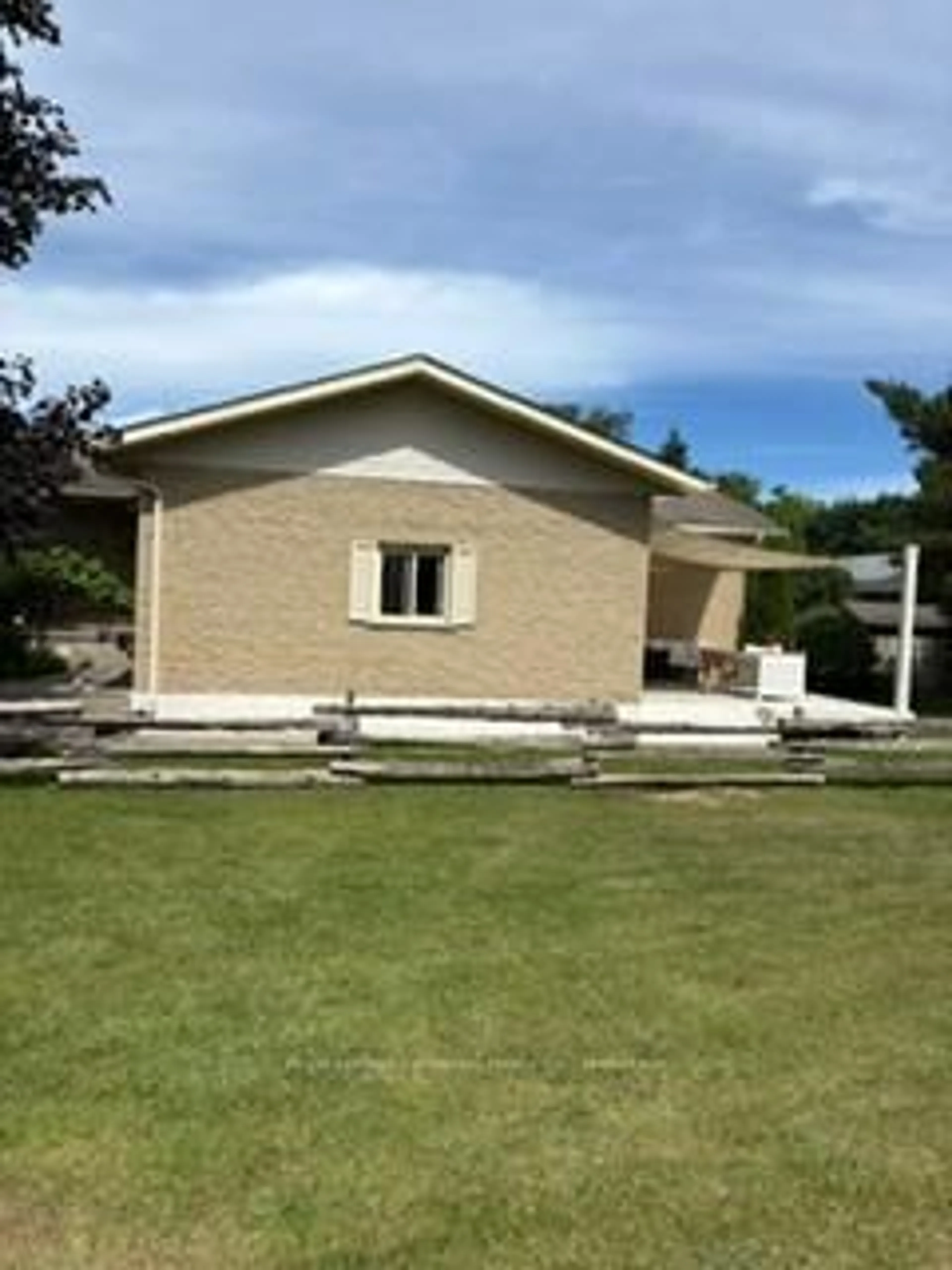 Unknown for 579 Peirson Ave, Saugeen Shores Ontario N0H 2C4