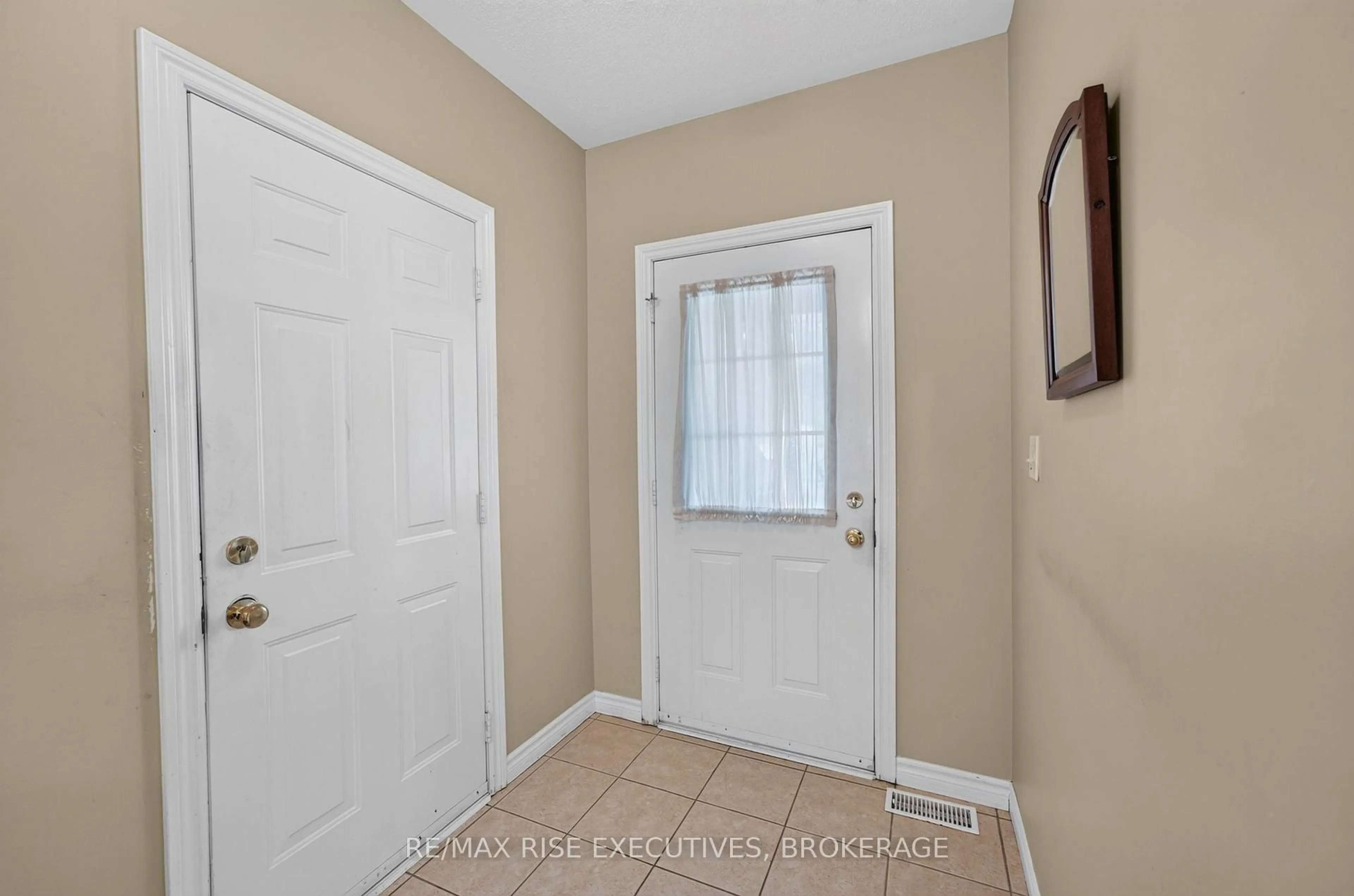 Unknown for 243 Sheridan St, Kingston Ontario K7P 3C6