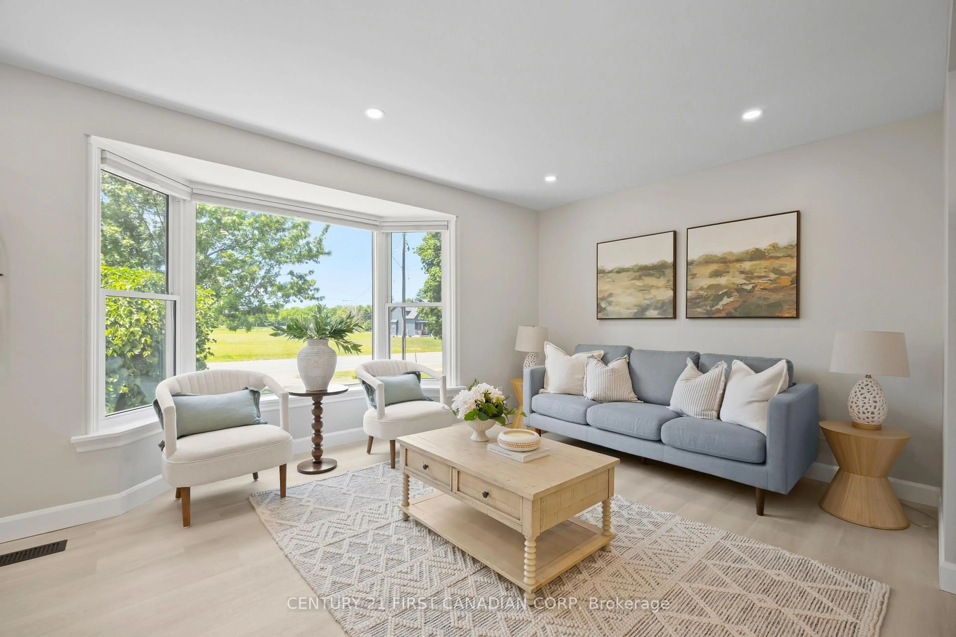 Living room with furniture, unknown for 34314 Denfield Rd, Lucan Biddulph Ontario N0M 2J0