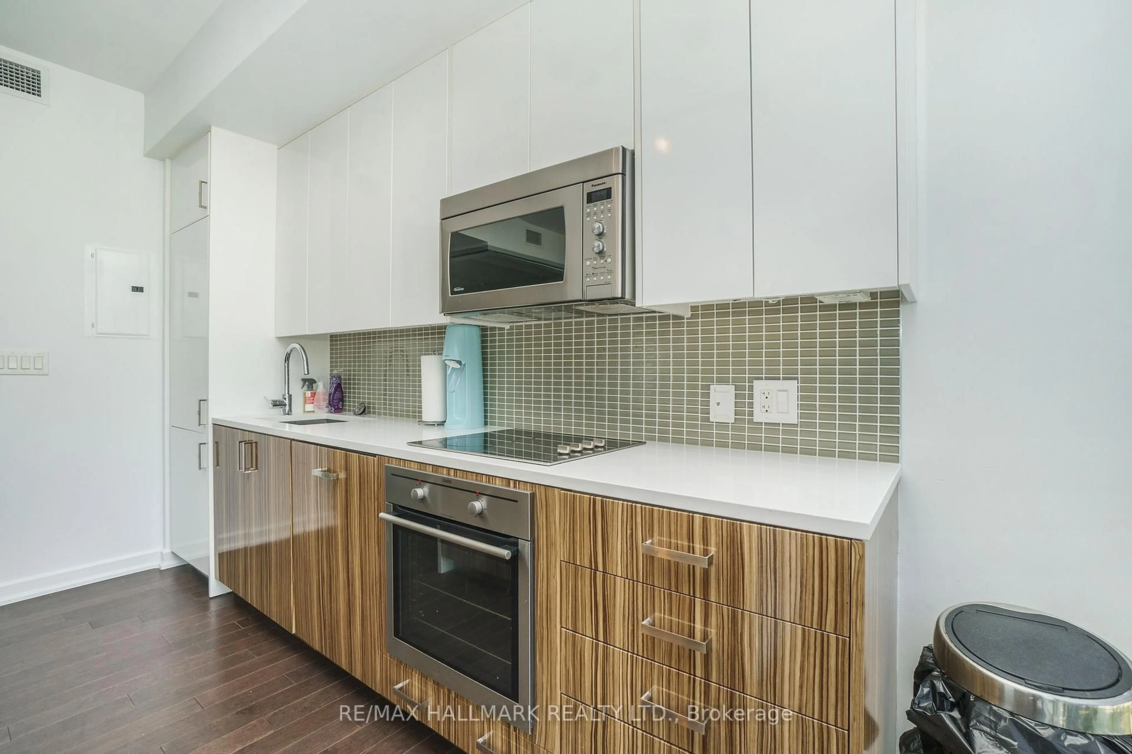 Unknown for 300 Lisgar St #1113, Ottawa Ontario K2P 0E2