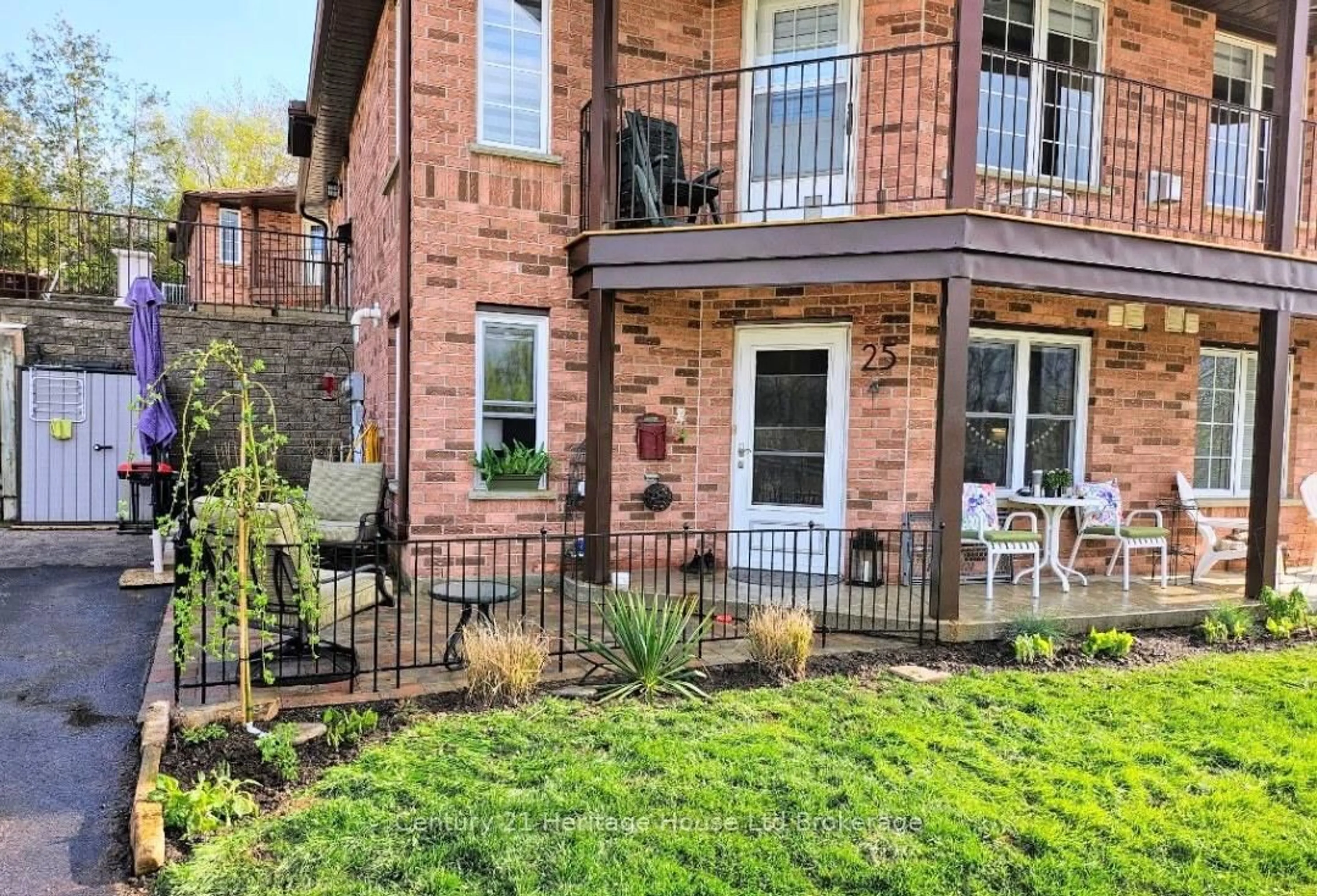 Unknown for 20 Huron St #25, St. Marys Ontario N4X 1C5
