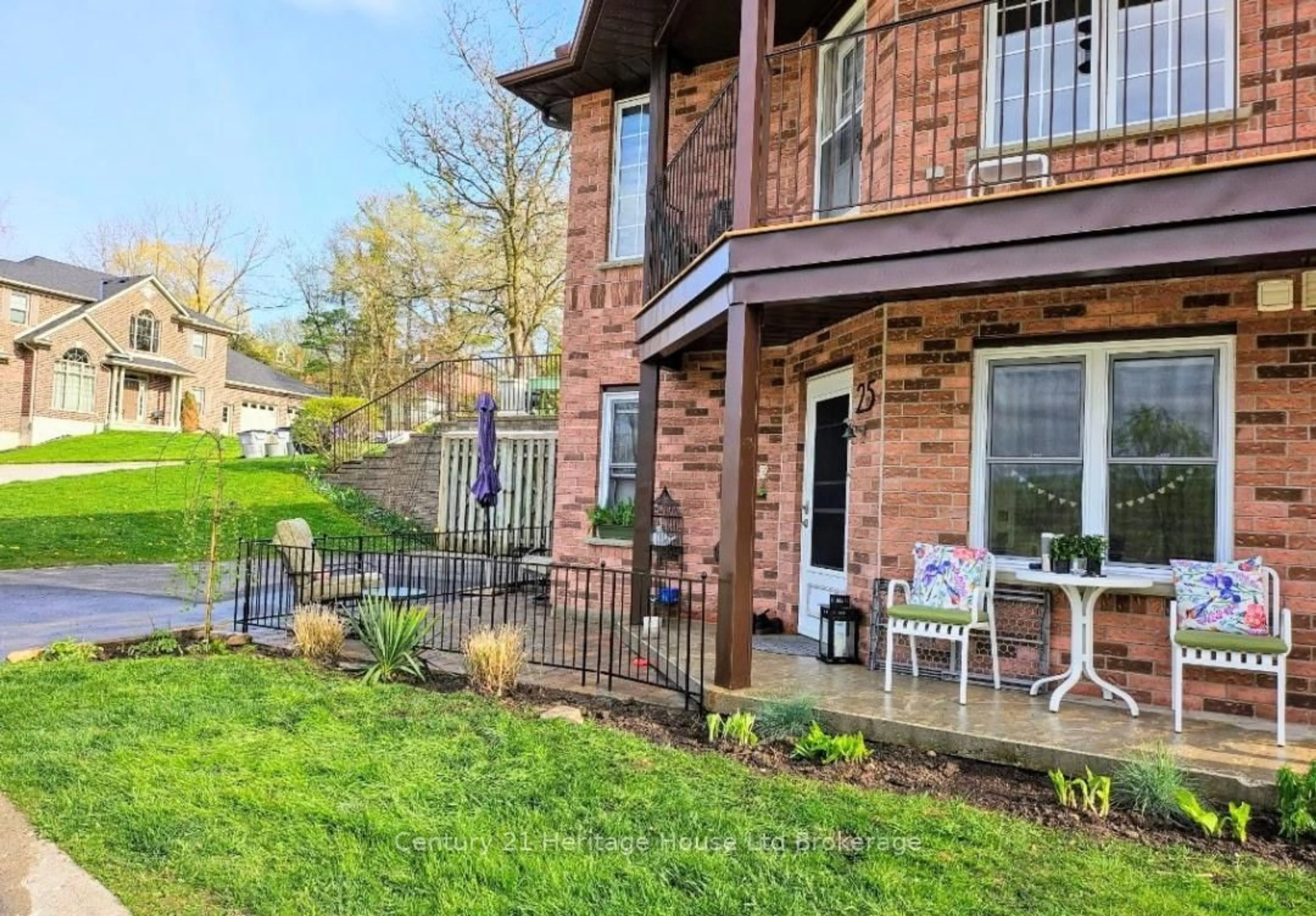 Unknown for 20 Huron St #25, St. Marys Ontario N4X 1C5