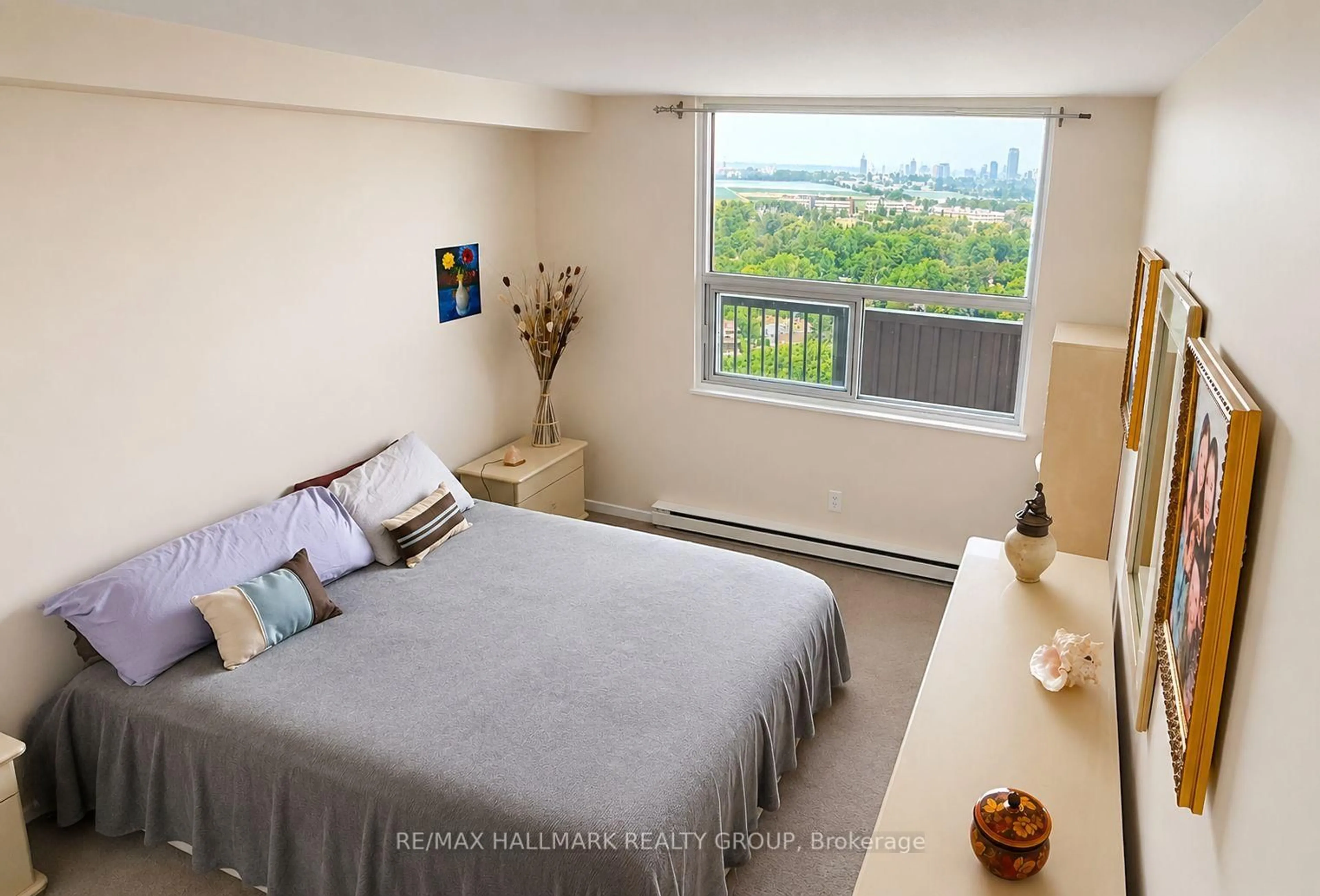 Bedroom with bed, unknown for 1380 Prince Of Wales Dr #1806, Ottawa Ontario K2C 3N5