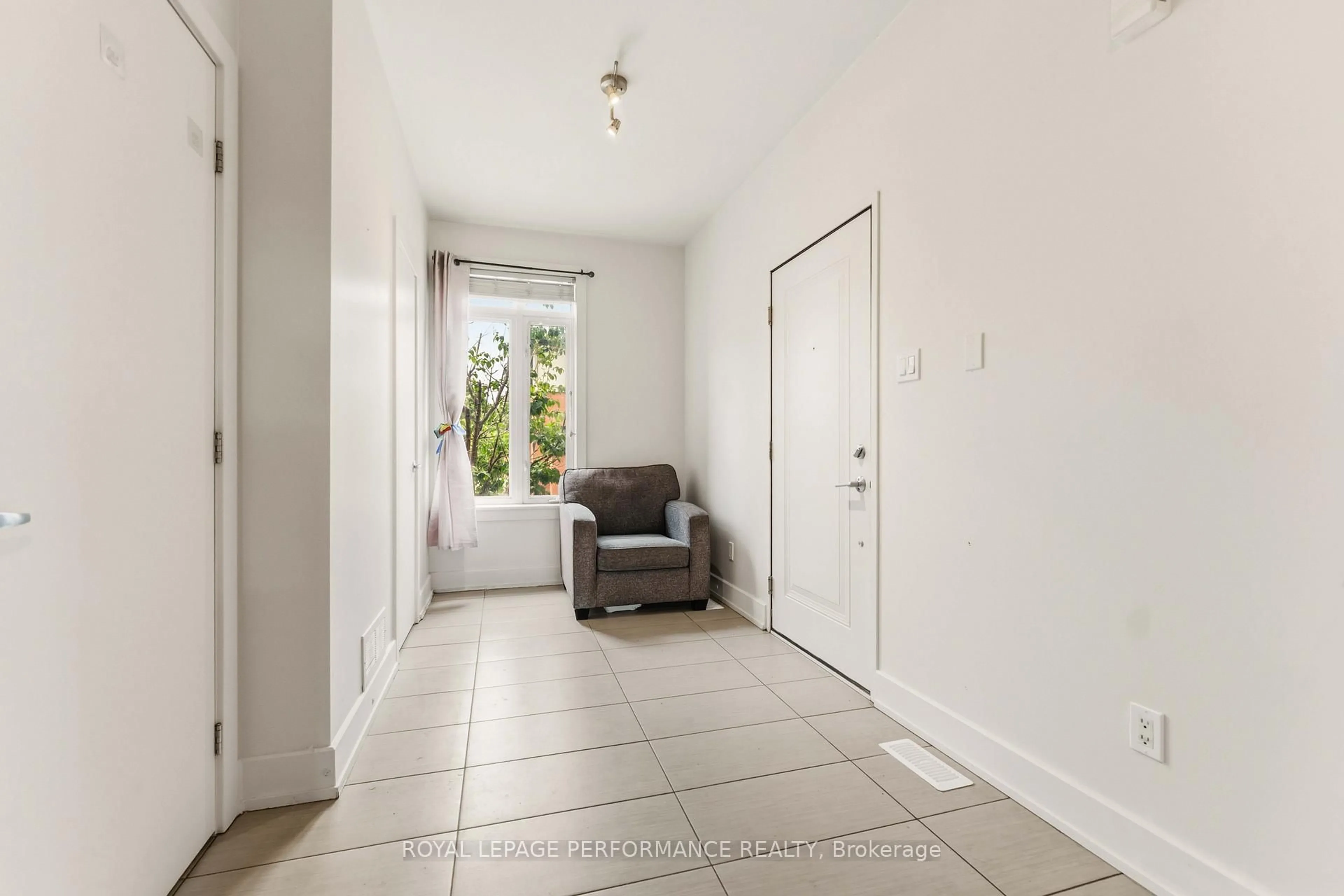 Unknown for 22 Bergeron Private #35, Orleans Ontario K1C 0C2