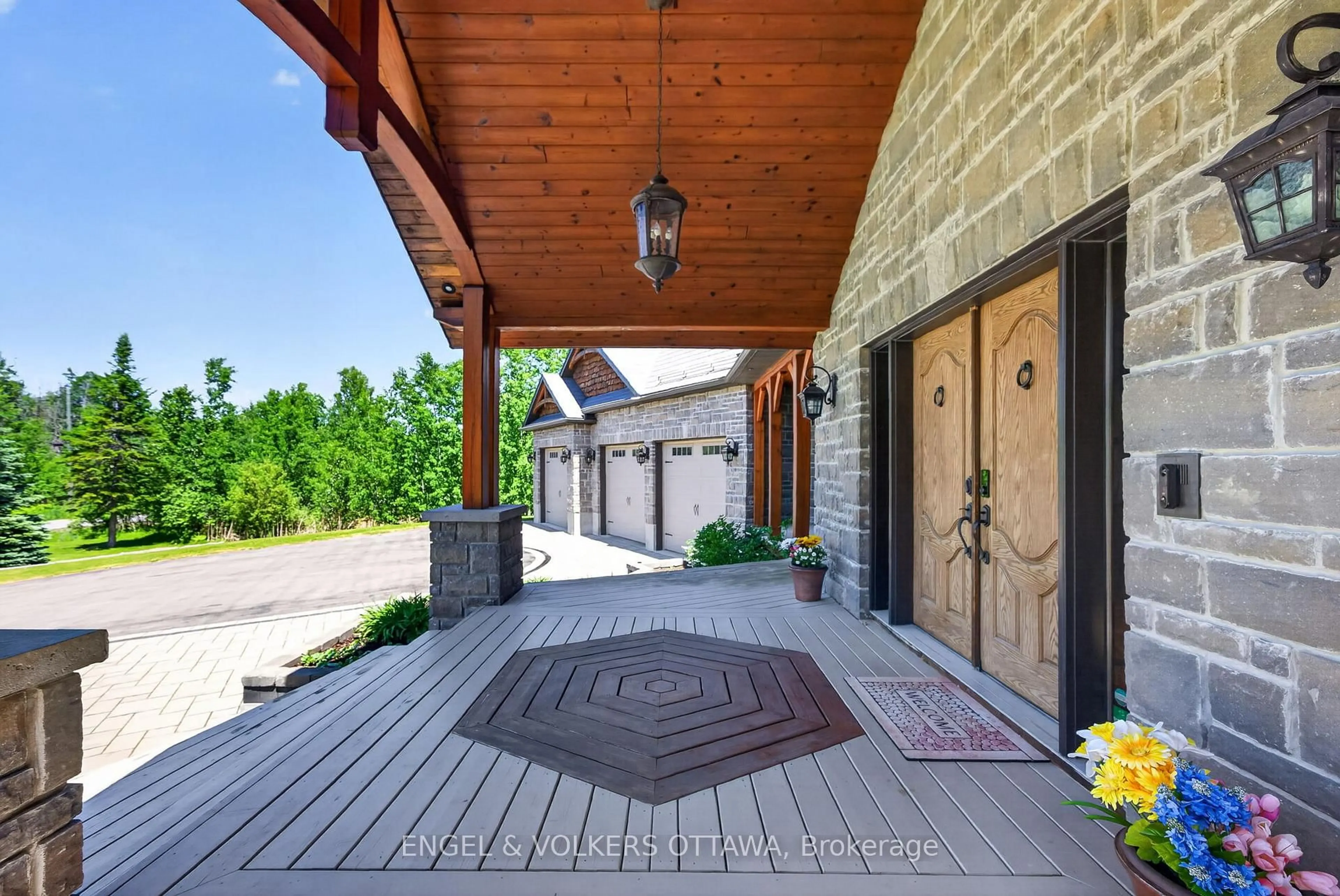Patio, unknown for 328 Silent Wood Grve, Carp Ontario K0A 1L0