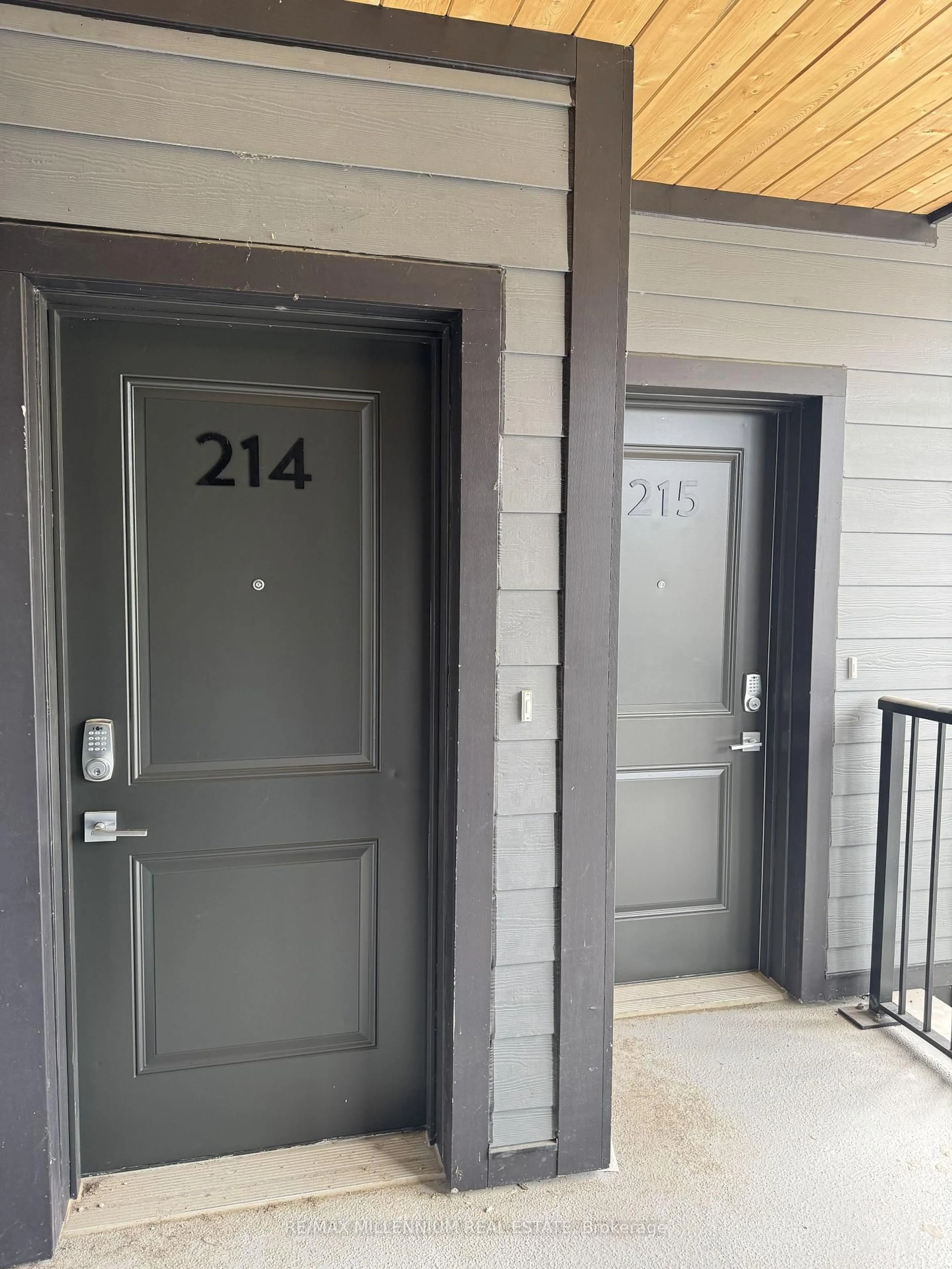 Indoor entryway for 708 Woolwich St #214, Guelph Ontario N1H 0C8