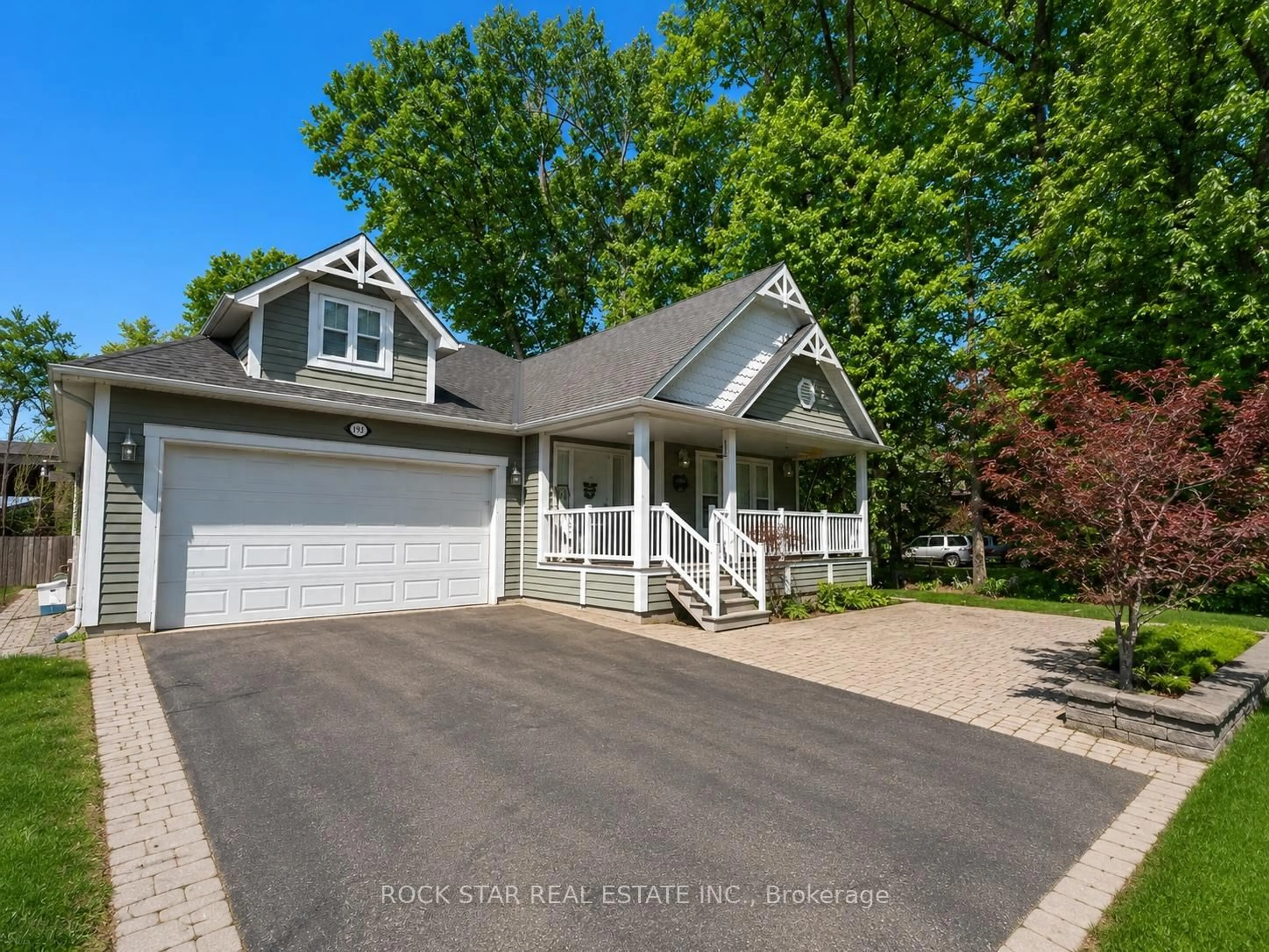 Unknown for 996 BEACH Blvd, Hamilton Ontario L8H 6Z4