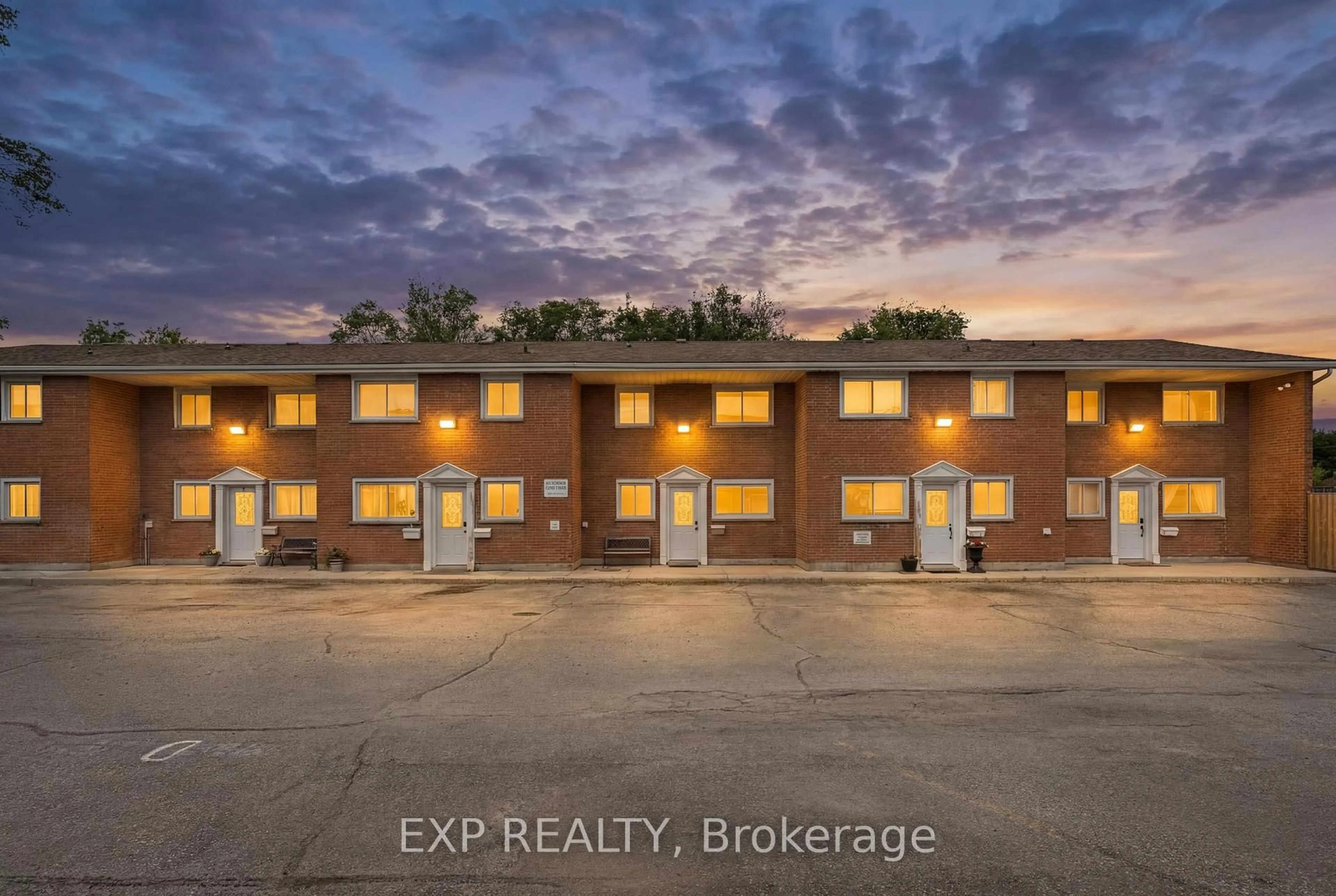 A pic from outside/outdoor area/front of a property/back of a property/a pic from drone, building for 48 Windom Rd #i, Kitchener Ontario N2A 2P4