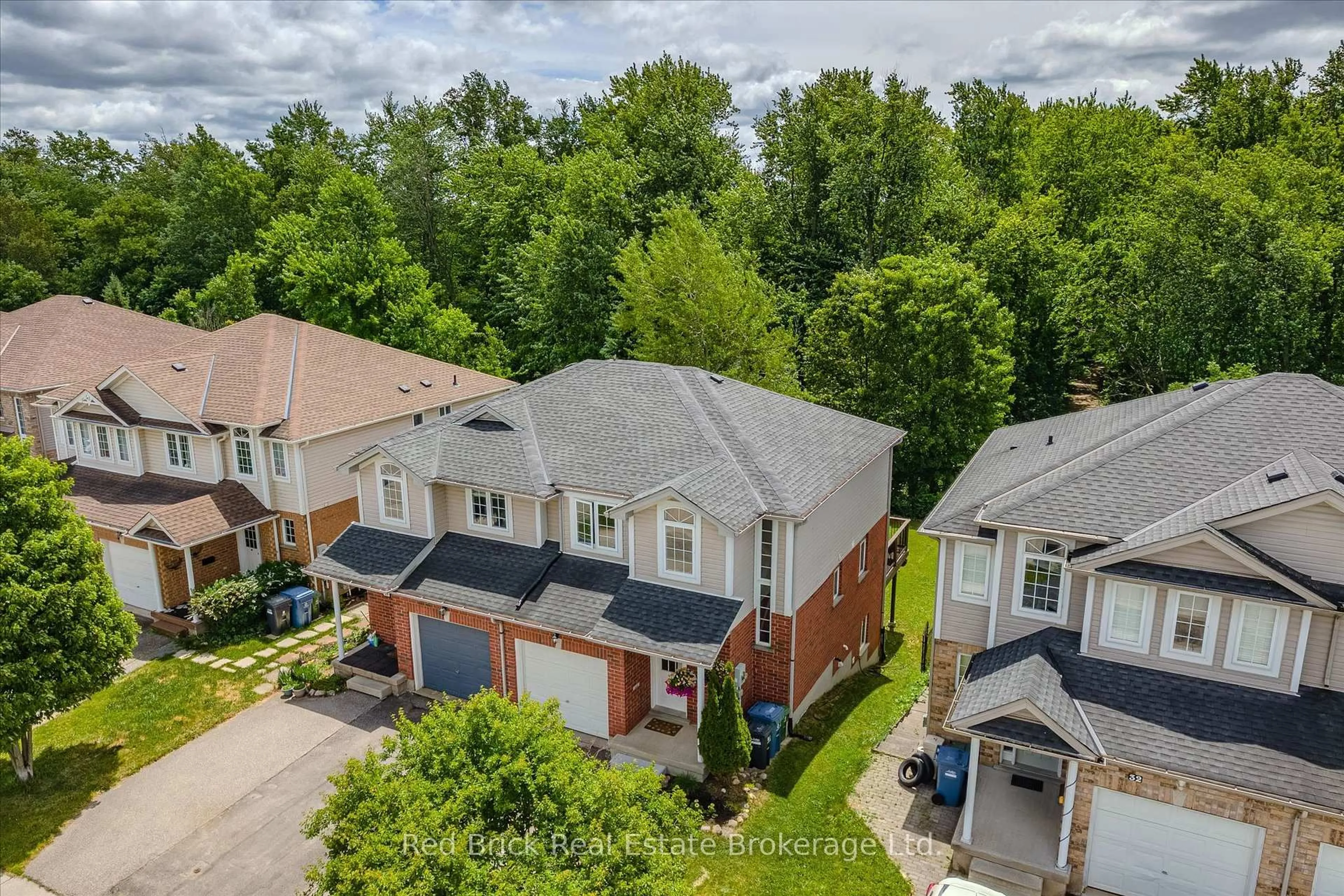 A pic from outside/outdoor area/front of a property/back of a property/a pic from drone, unknown for 30 Chillico Dr, Guelph Ontario N1K 1Y8