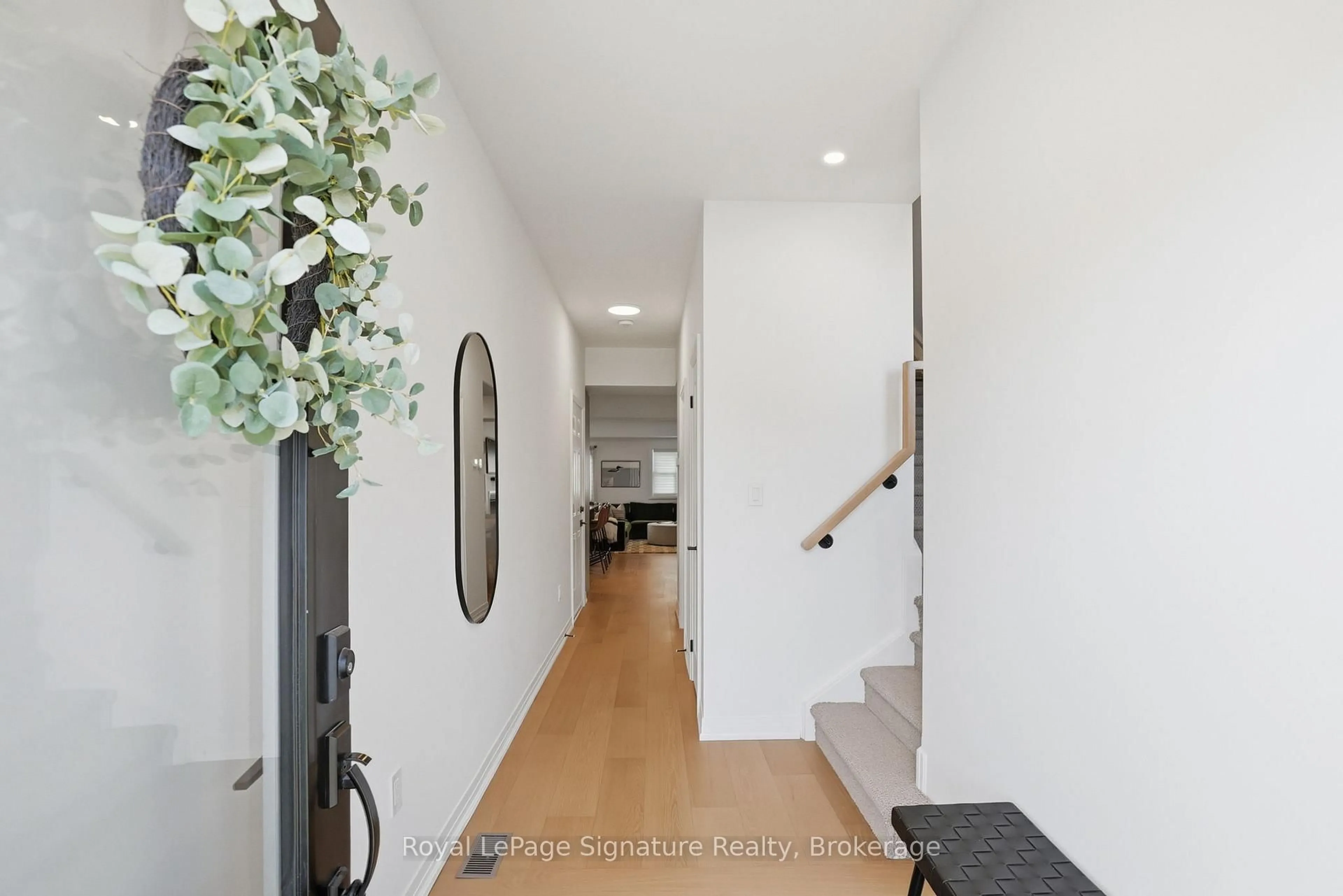Indoor entryway for 172 Equality Dr, Meaford Ontario N4L 0B4