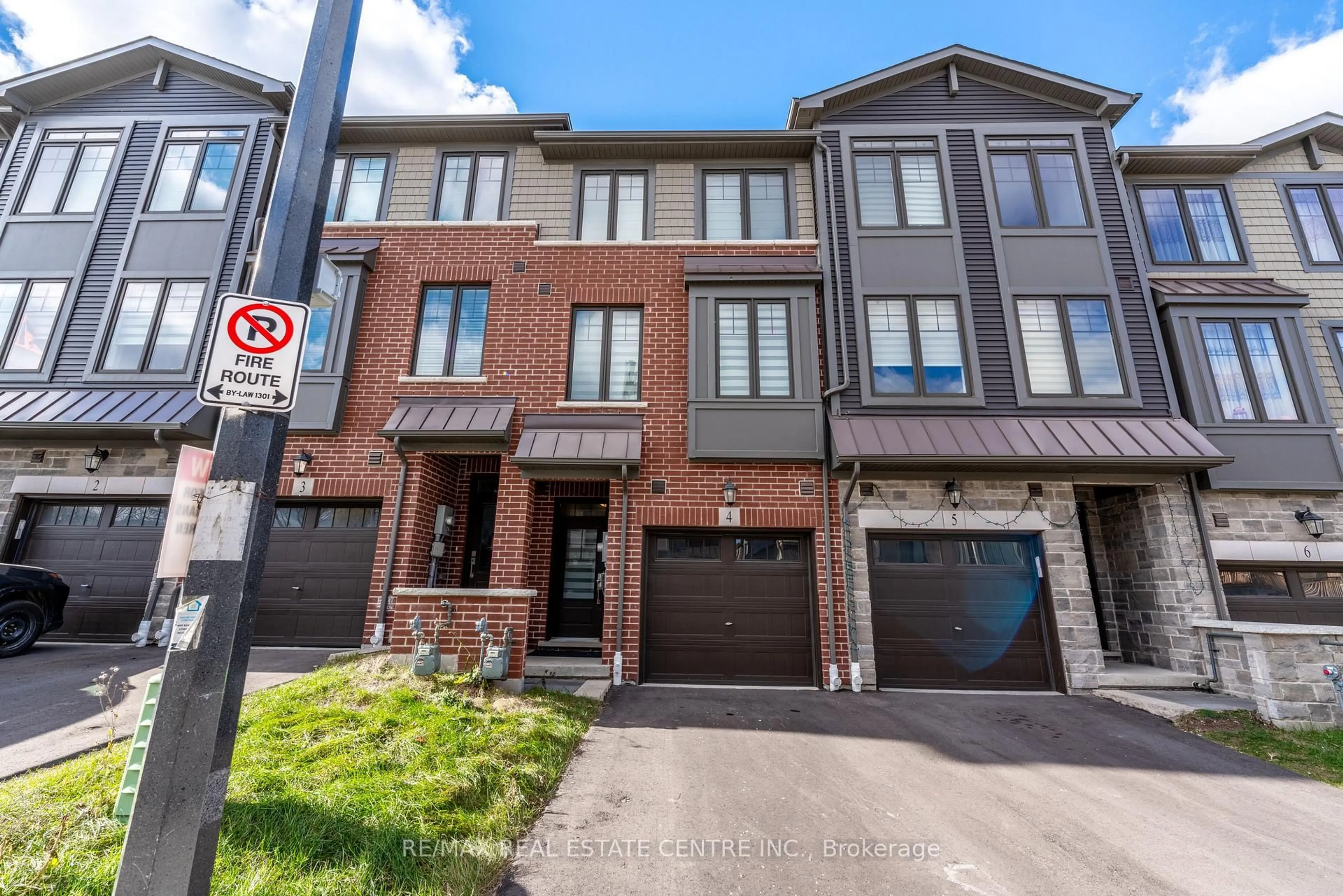 Home with brick exterior material, street for 10 BIRMINGHAM Dr, Cambridge Ontario N1R 8K5