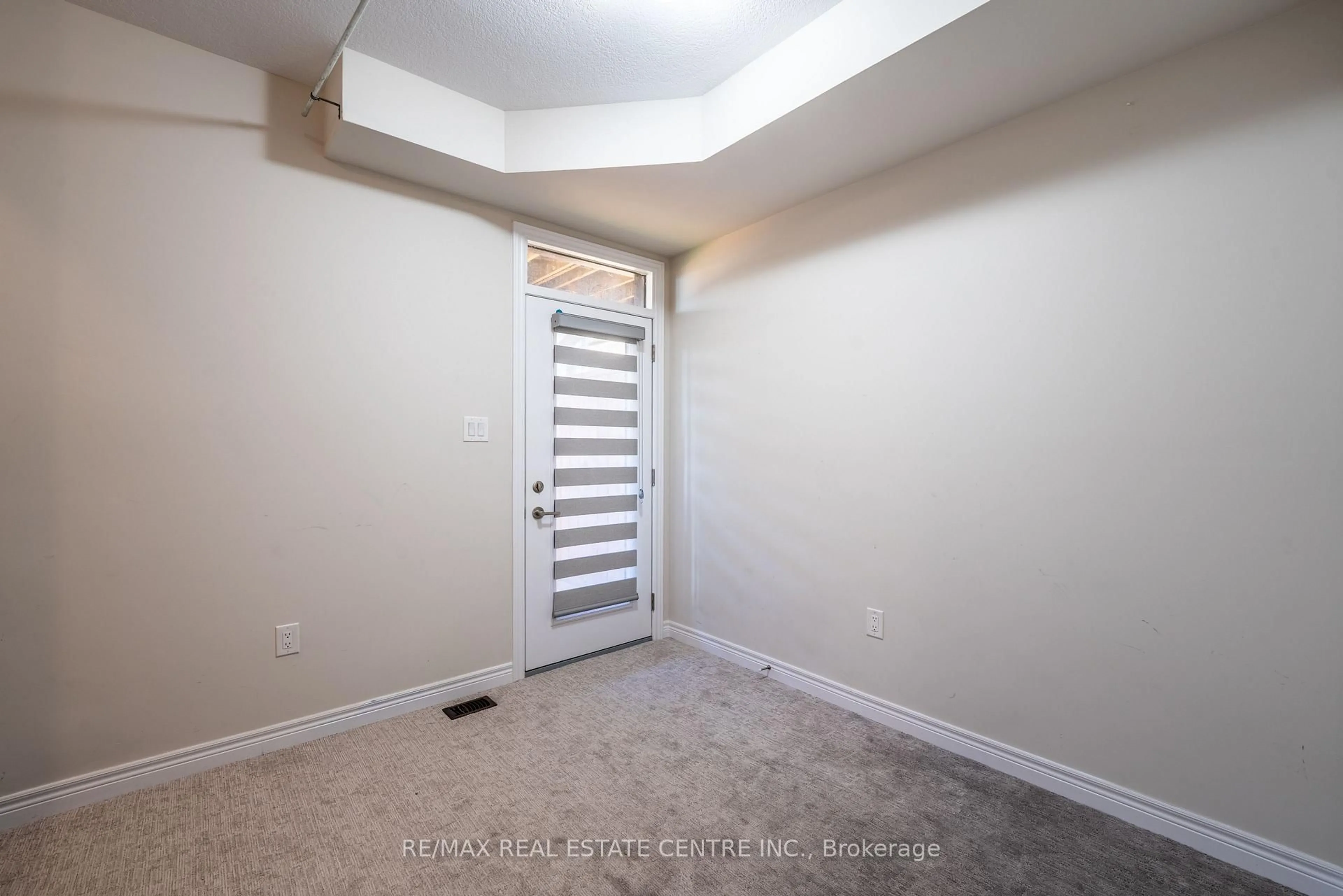 Storage room or clothes room or walk-in closet for 10 BIRMINGHAM Dr, Cambridge Ontario N1R 8K5