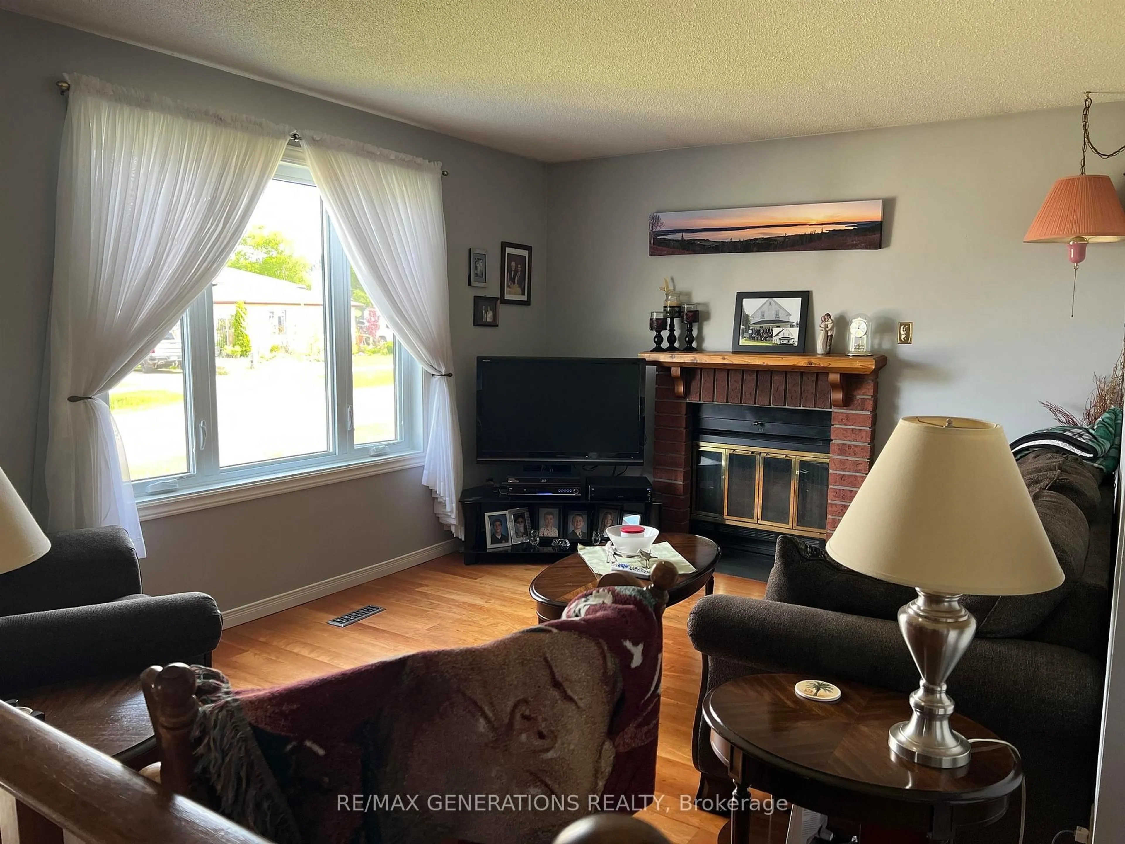 Living room with furniture, unknown for 20 Bastedo Cres, Marathon Ontario P0T 2E0