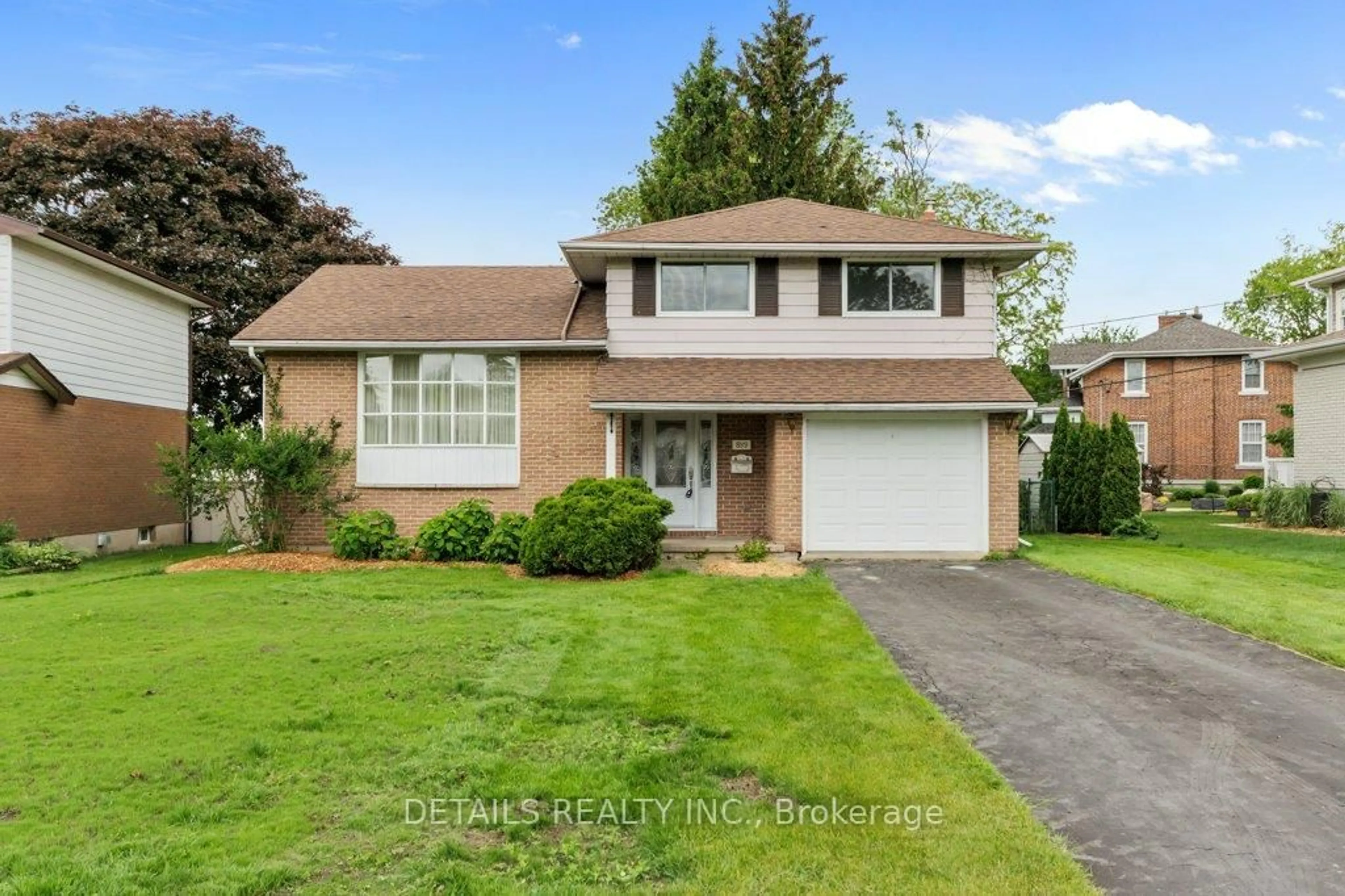 Unknown for 899 Percy Cres, Kingston Ontario K7M 4P3