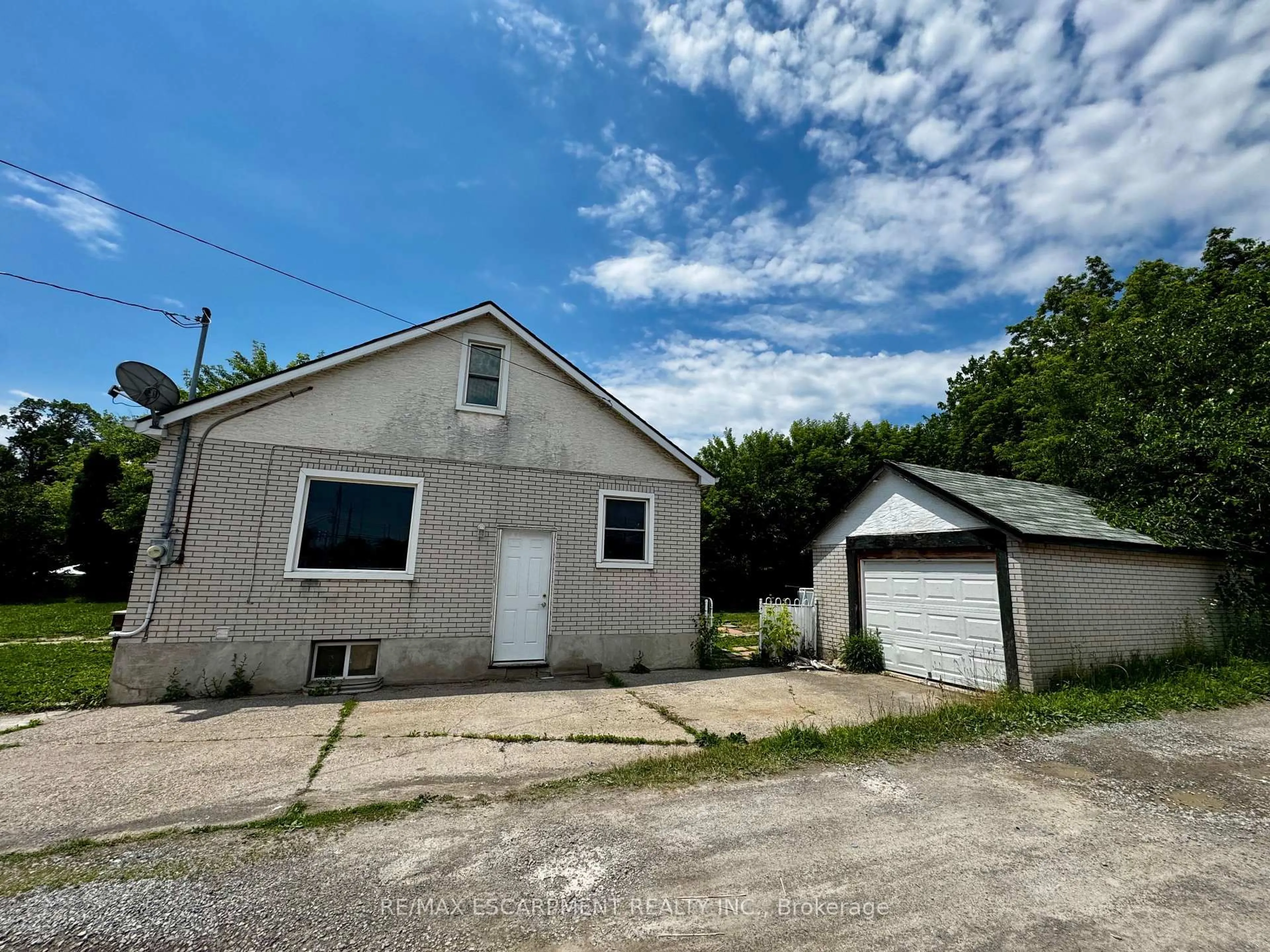 Unknown for 89 Lincoln Ave, St. Catharines Ontario L2P 2E1
