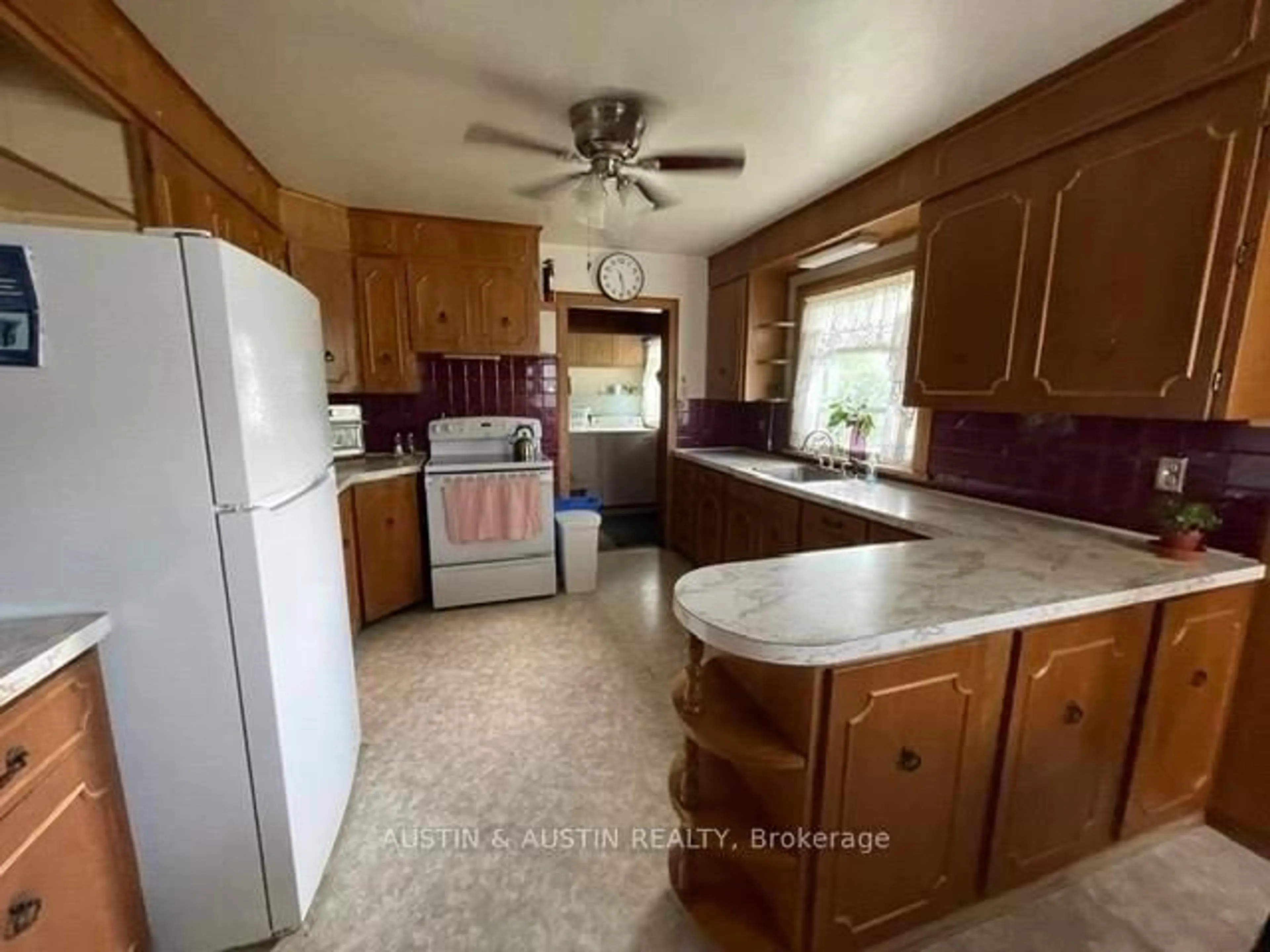 Unknown for 103 St. Charles St, Dryden Ontario P8N 1L5